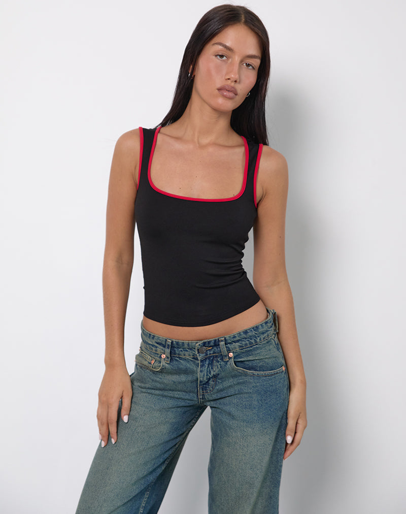 Shajani Top in zwart met rode bies