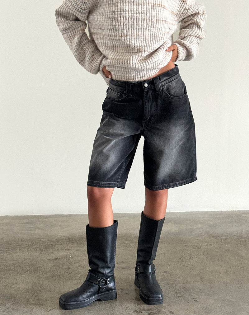 Low Rise Skater Short in Extreem Zwart