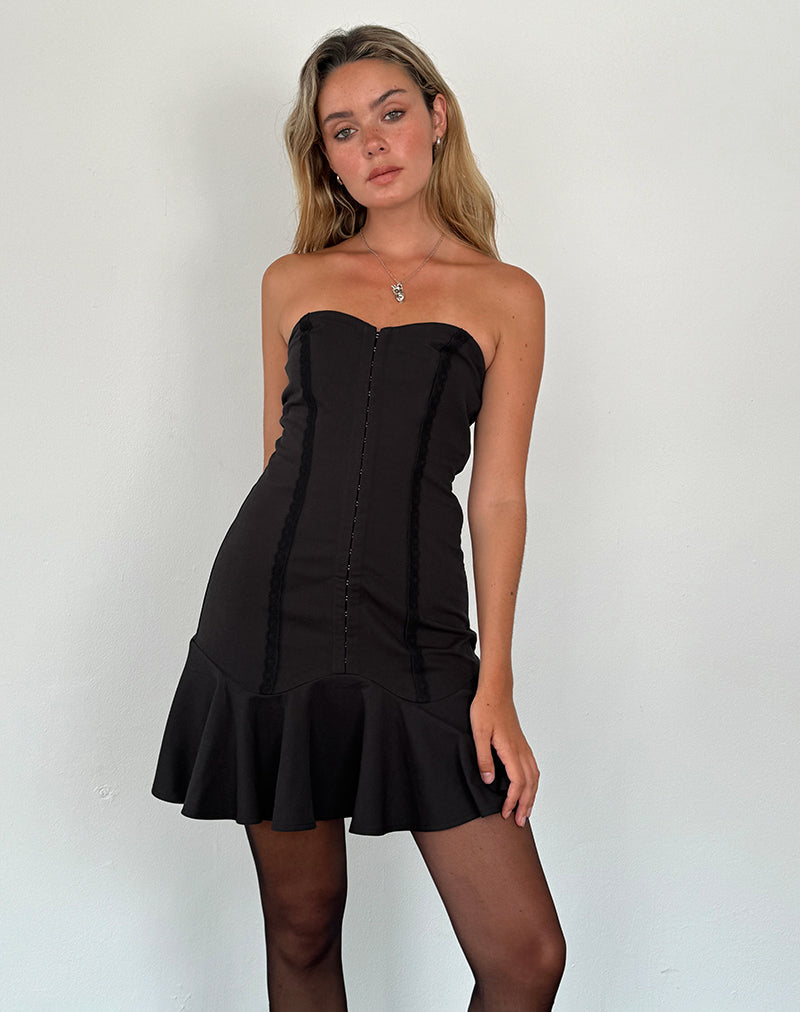Snana Mini Dress in Getailleerd Zwart