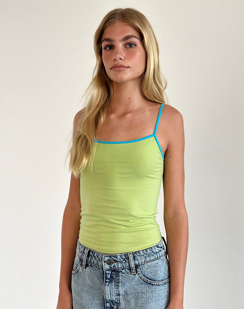 Afbeelding van Solani Top in Groene Banaan met Blauwe Binding