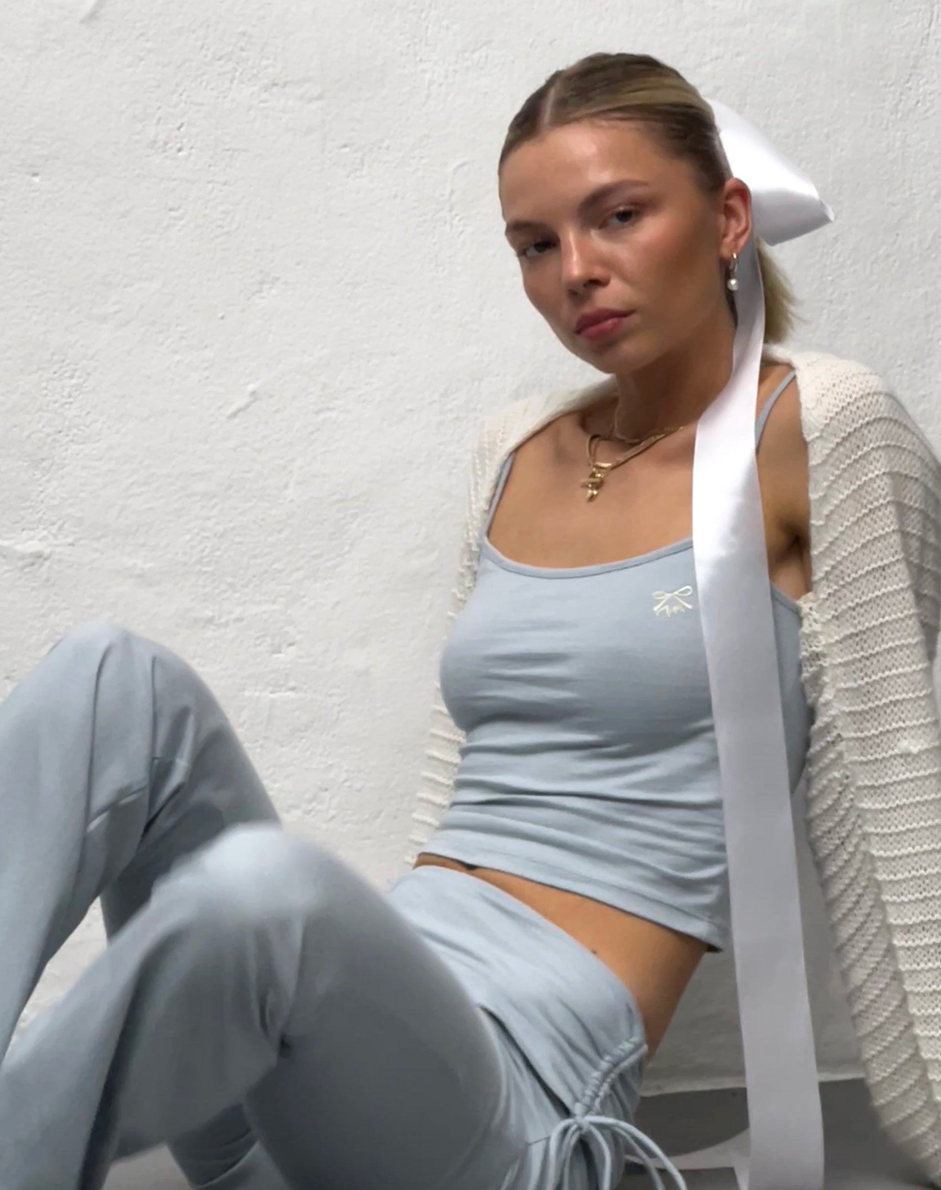 Afbeelding van Solay Vest Top in Baby Blauw met Lint M Geborduurd