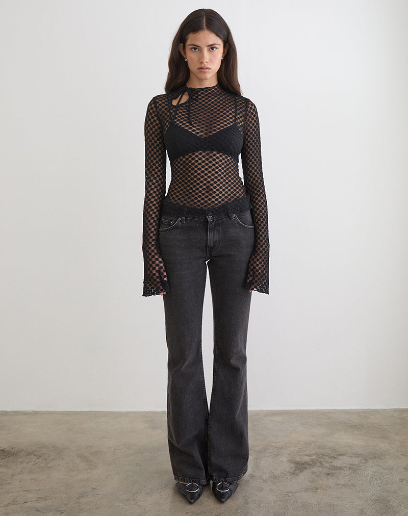 Sonam top met lange mouwen en sleutelgat in zwart polkadotkant