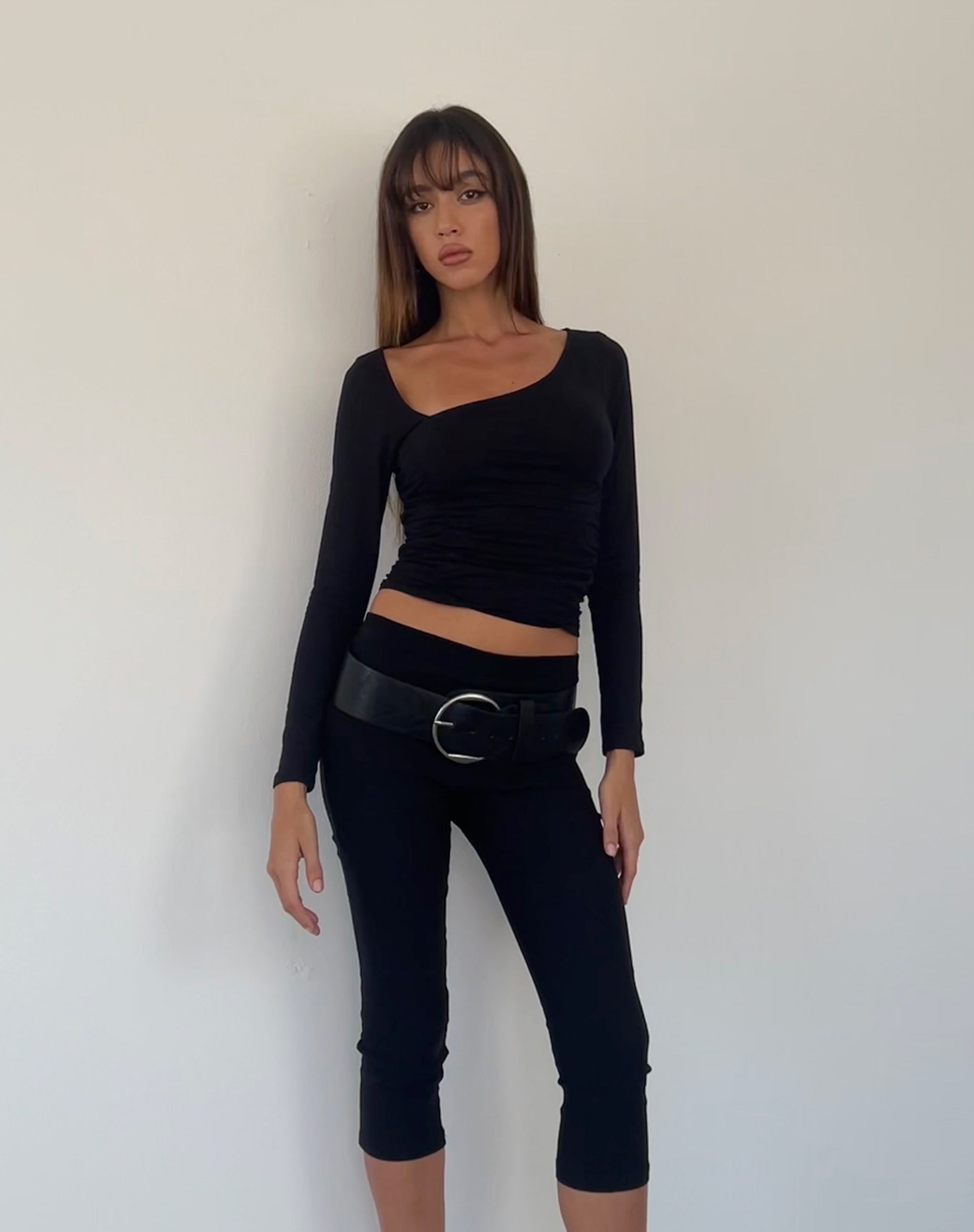 Afbeelding van Sunbee Asymmetrische Lange Mouw Top in Zwart