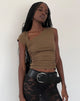 Afbeelding van Sunhee Slash Hals Asymmetrische Top in Mocca