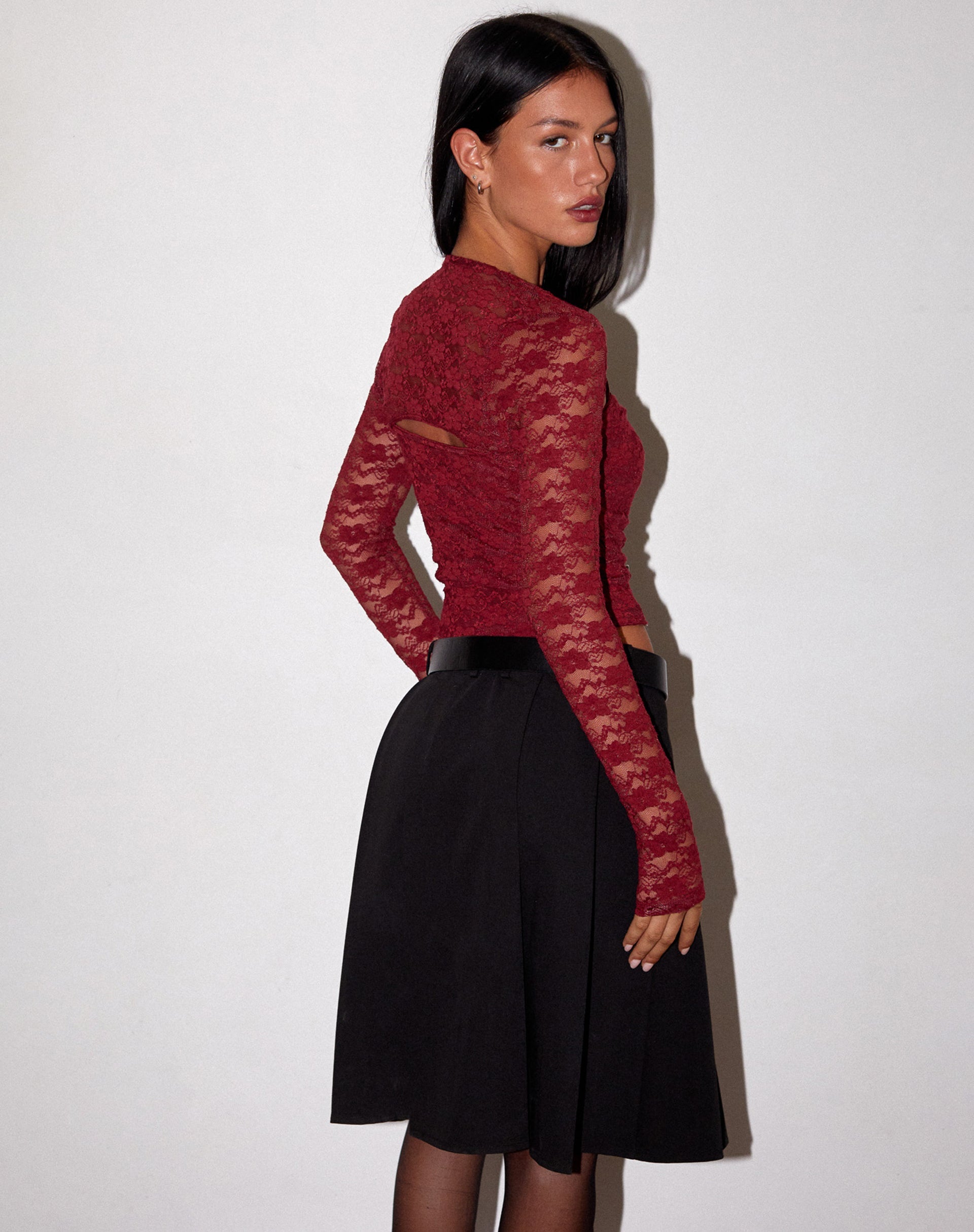 Afbeelding van Suri Kanten Shrug in Maroon