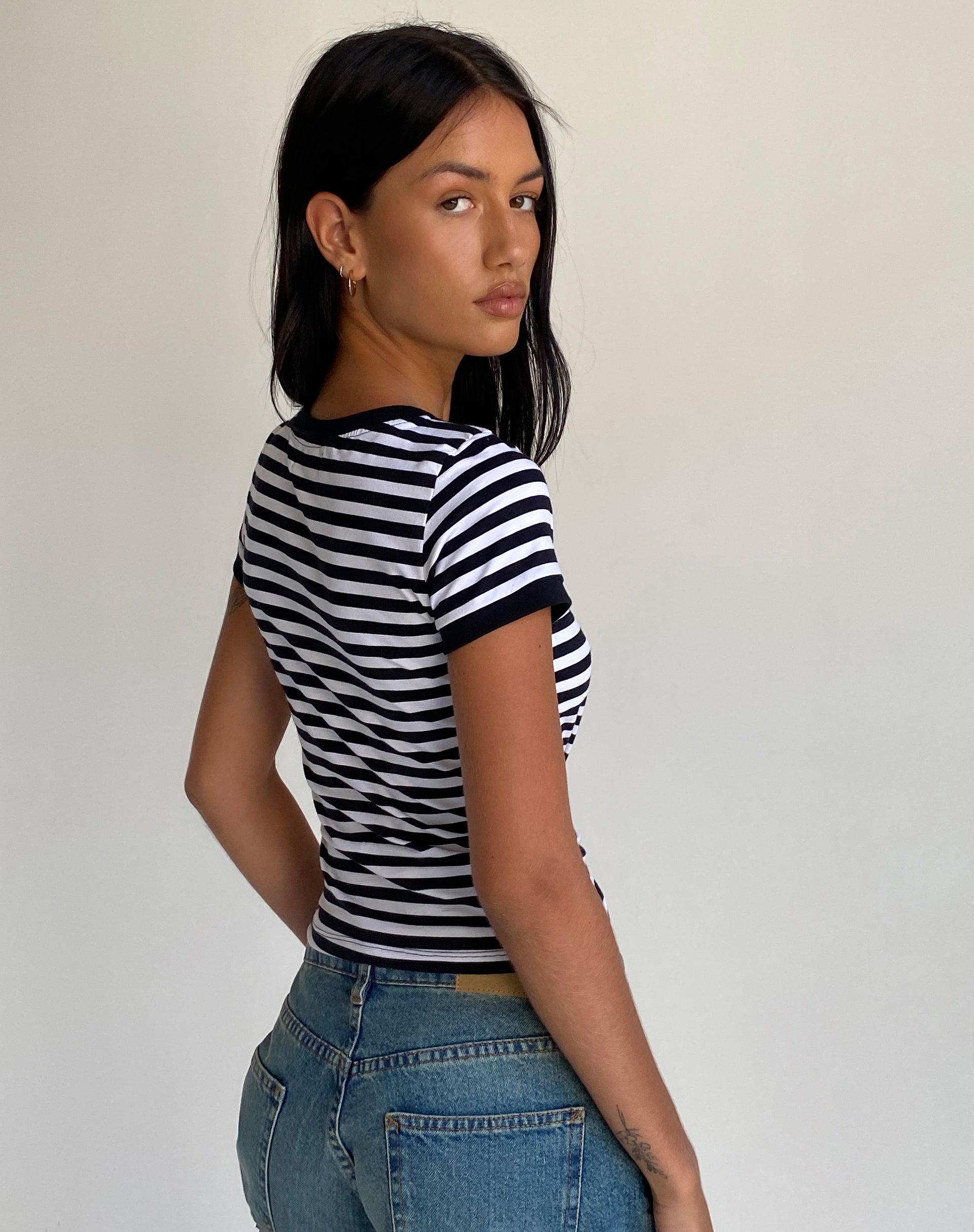 Sutin T-shirt in zwart-witte streep met M Embro