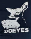 Navy met rode band en Doeyes-grafiek