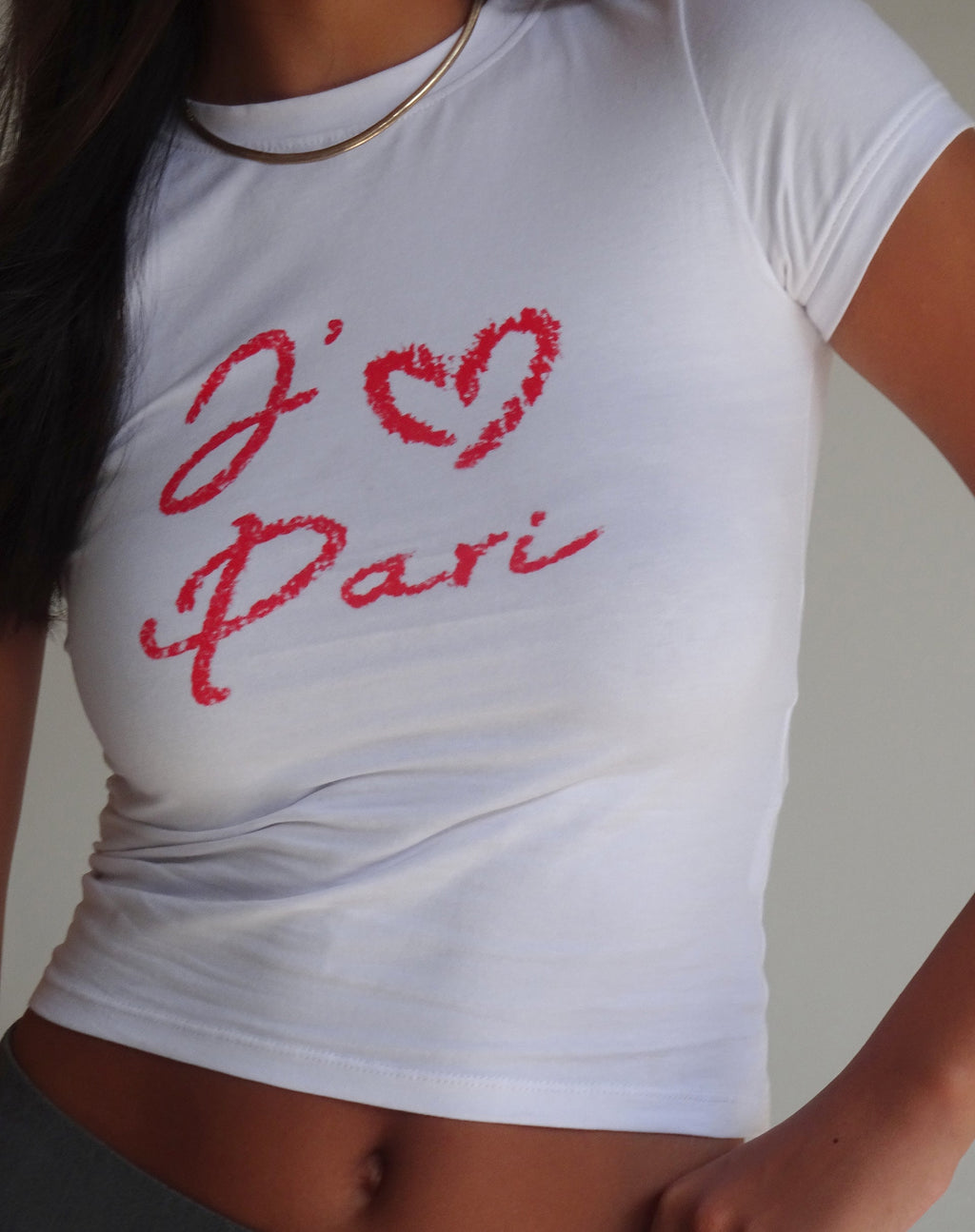 Sutin Baby Tee in Wit met Ik hou van Pari-grafiek