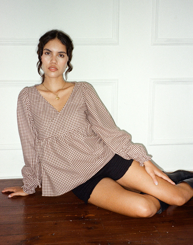Afbeelding van Suzumi Wrap Blouse in Mini Gingham Bruin