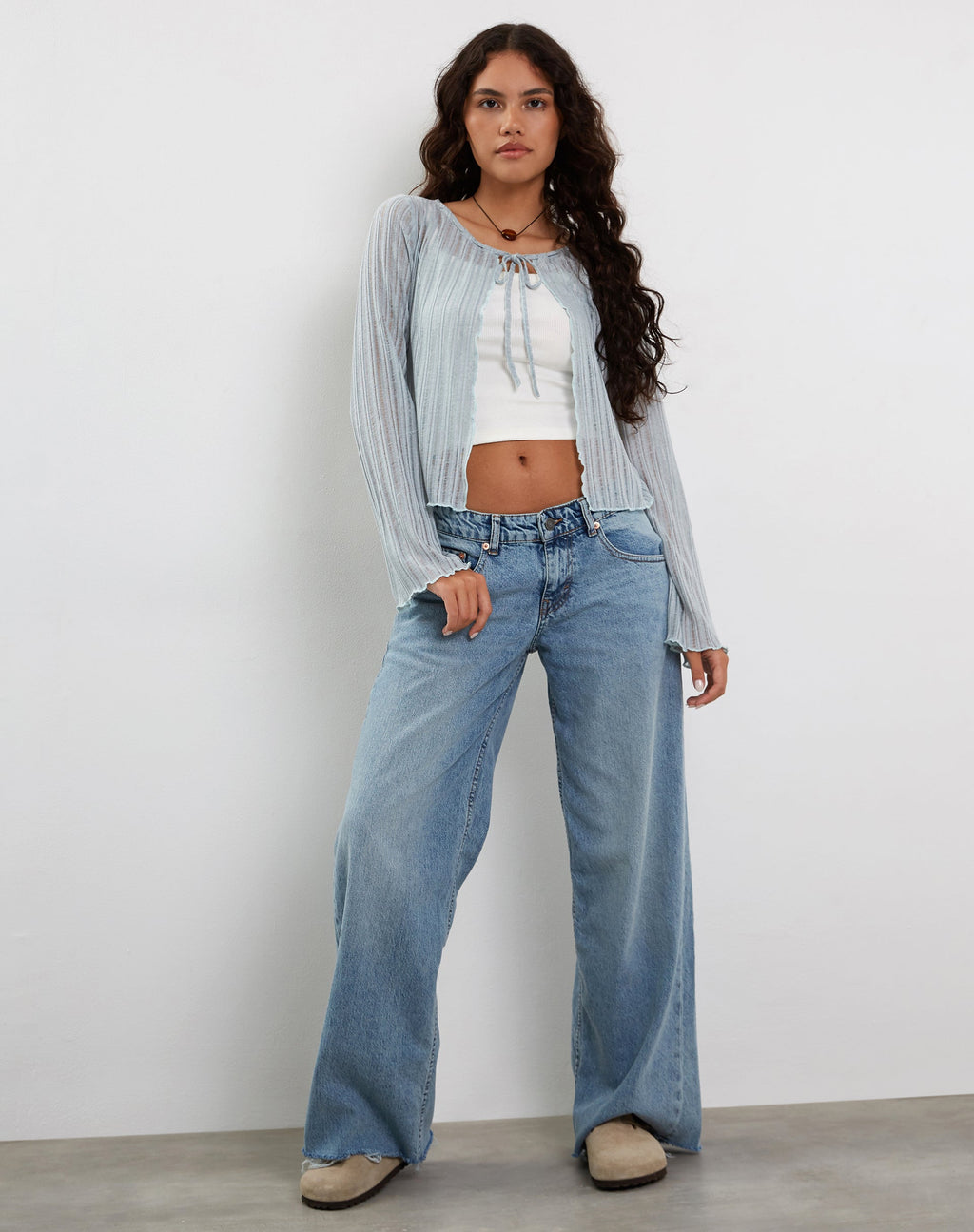 Tabitha vest met stropdas aan de voorkant in Powder Blue