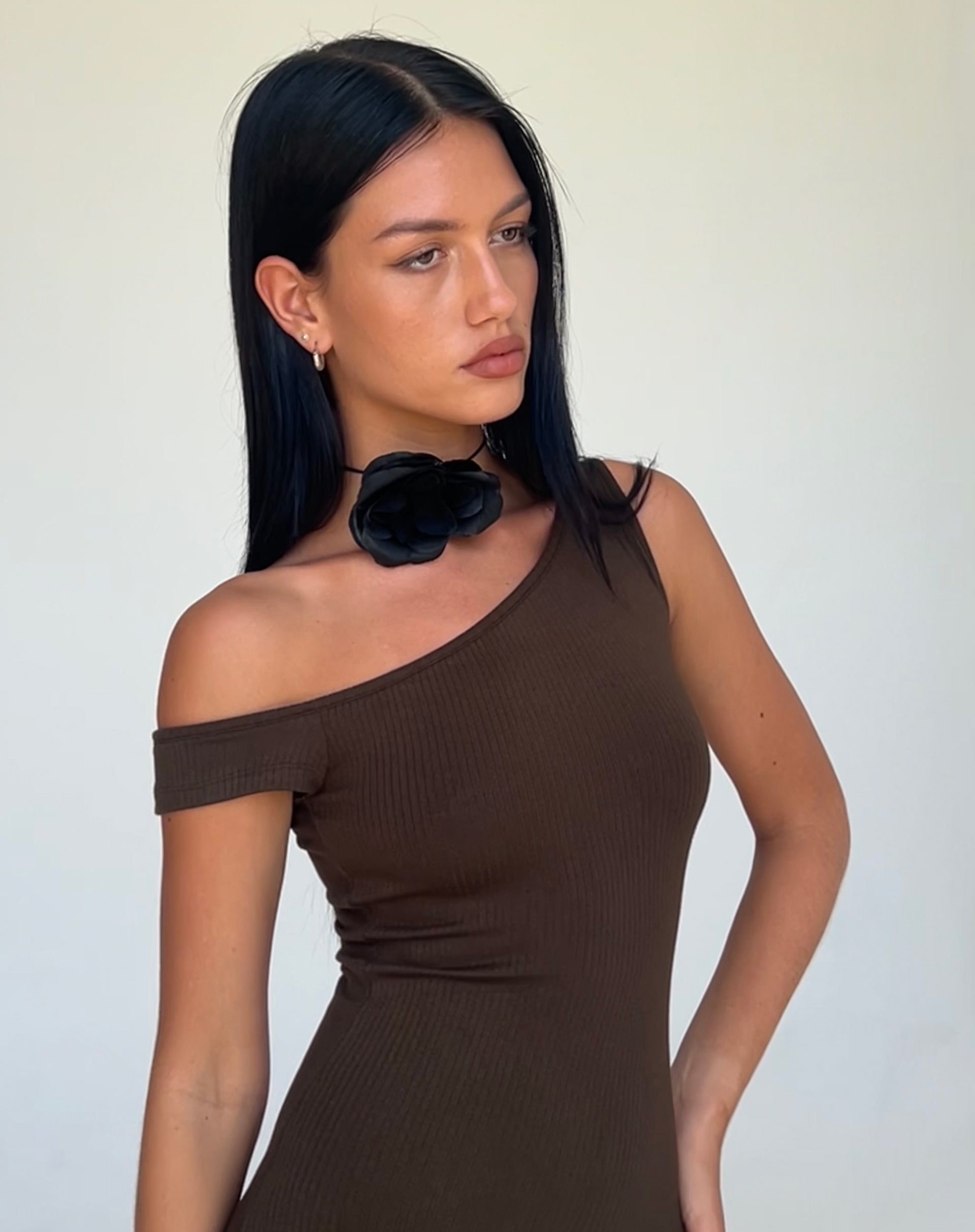 Afbeelding van Tehyun Maxi jurk in bruine ribbel