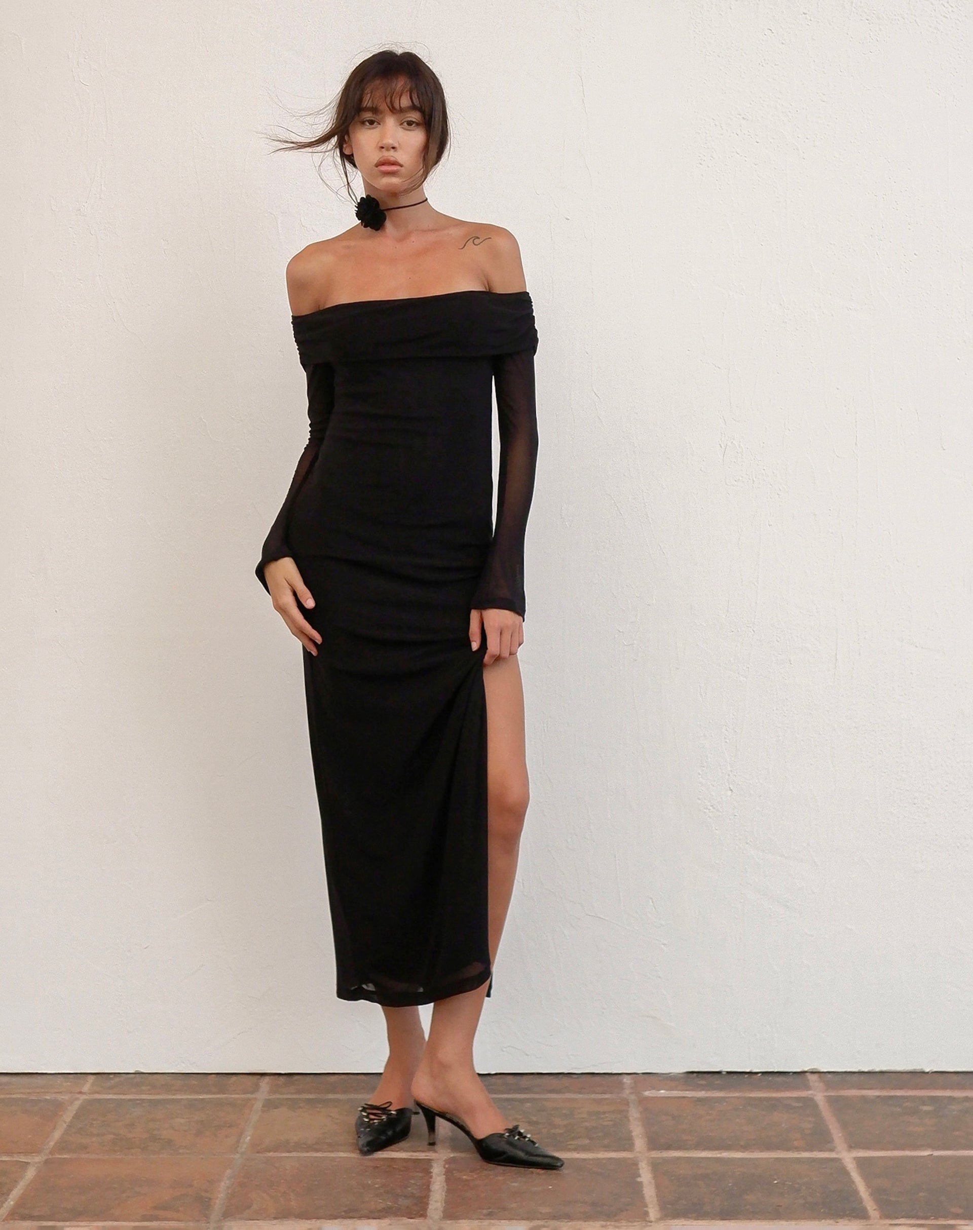Afbeelding van Terika Bardot Maxi Dress met lange mouwen in Mesh Zwart