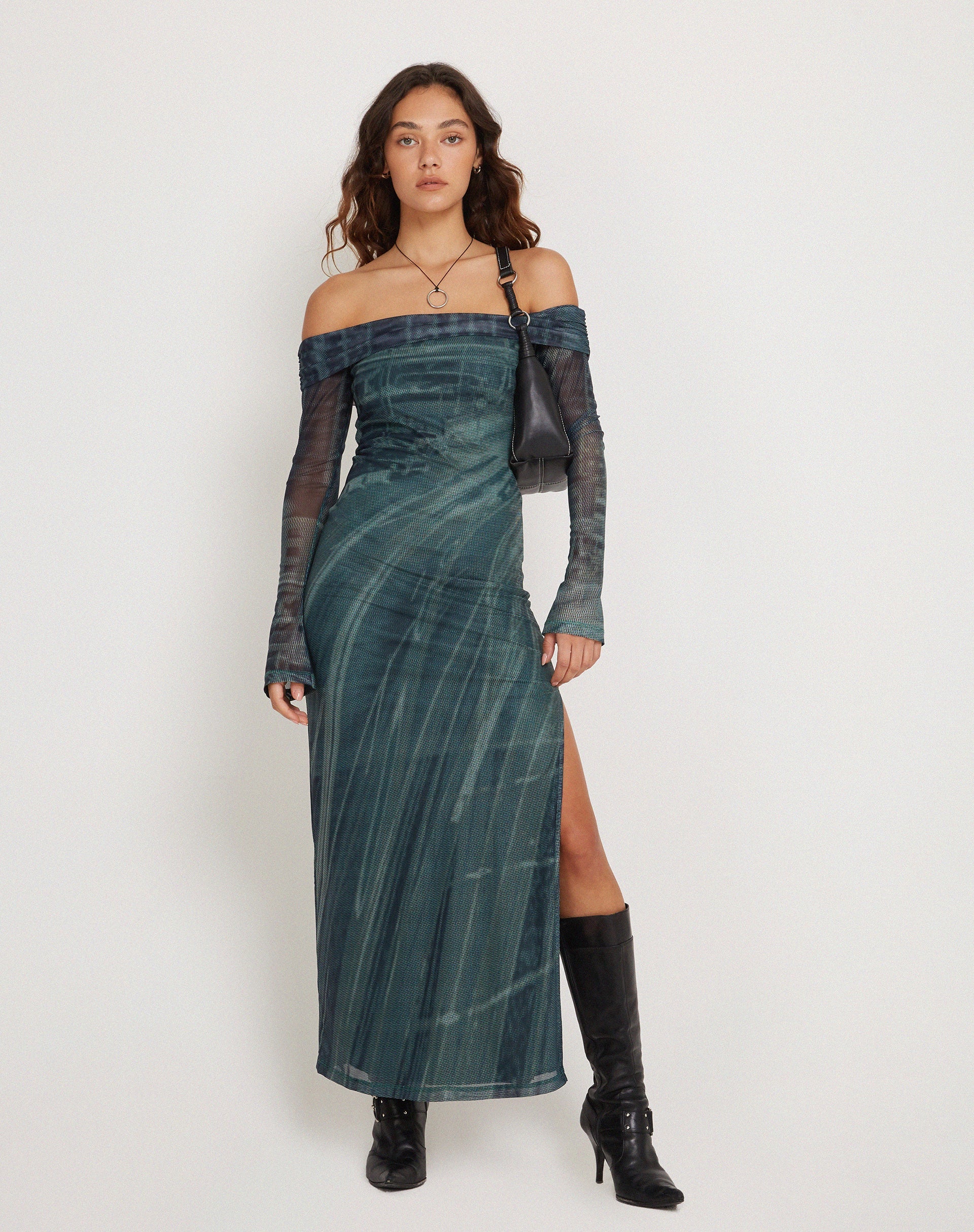 Afbeelding van Terra Bardot Midi Dress in Cityscape Green