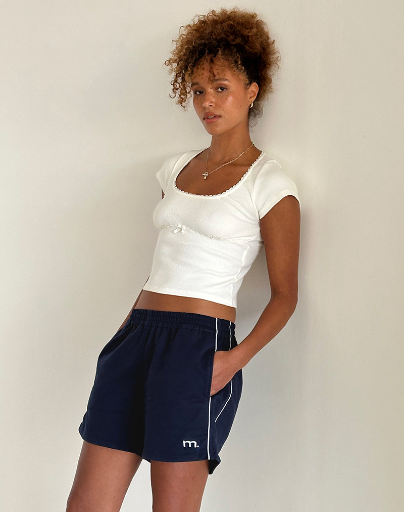 Afbeelding van Thera Short in Navy met Witte Bies met M Emb