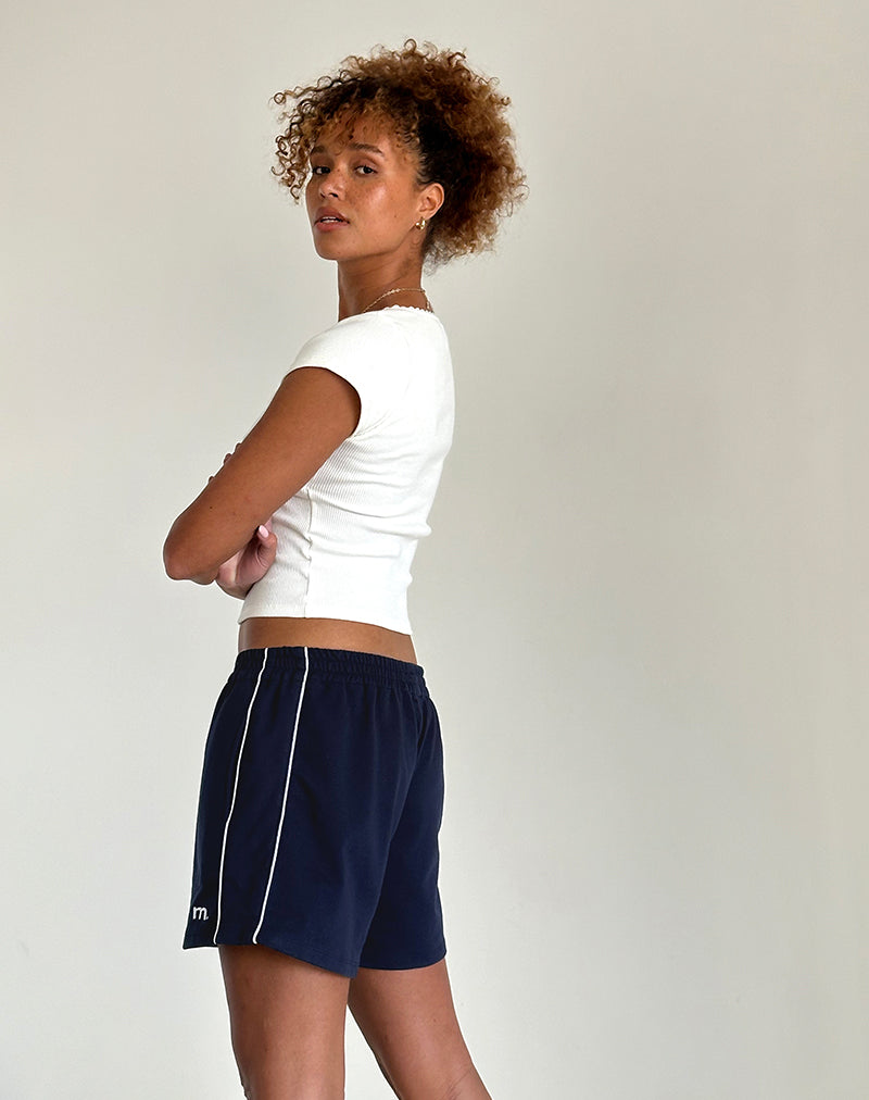 Afbeelding van Thera Short in Navy met Witte Bies met M Emb
