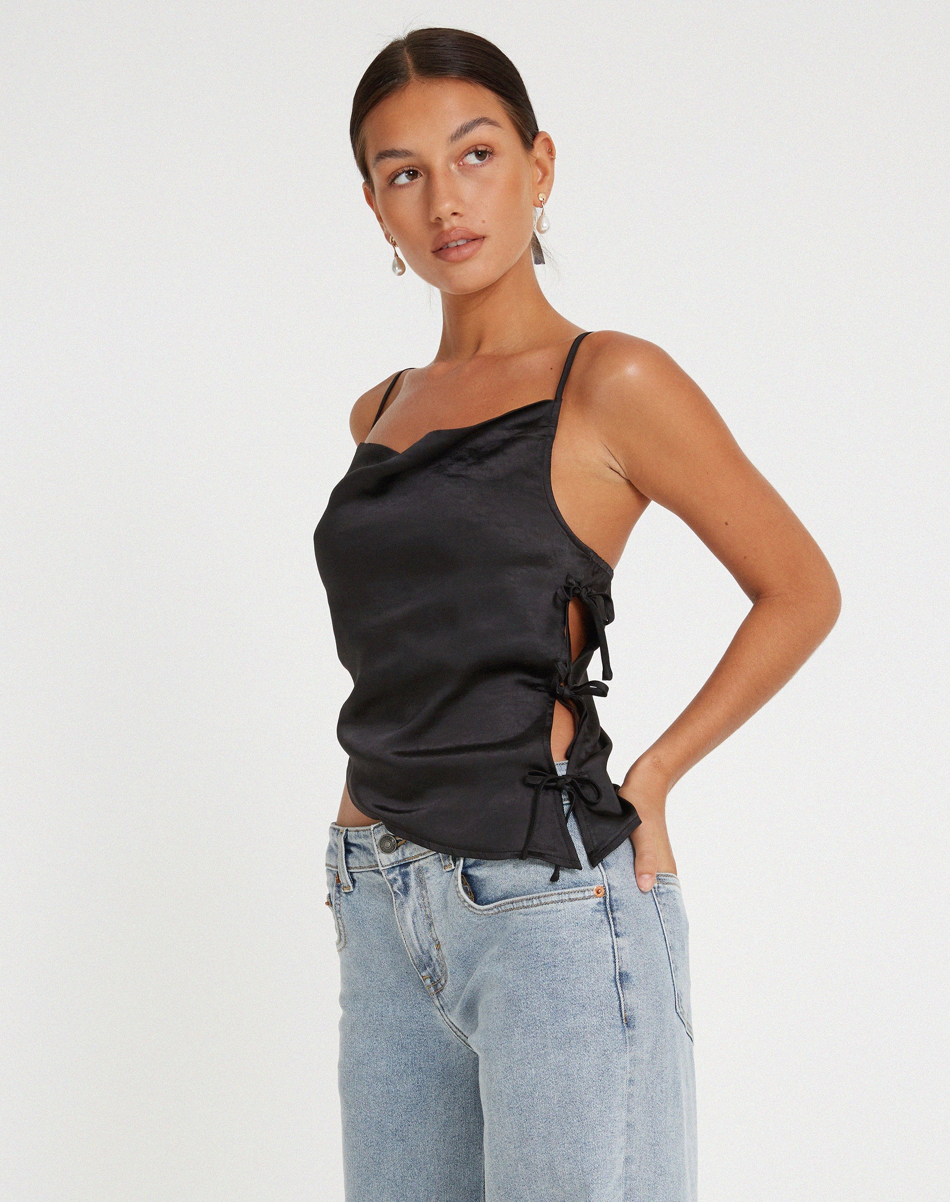 beeld van TIMBIS TOP SATIN ZWART