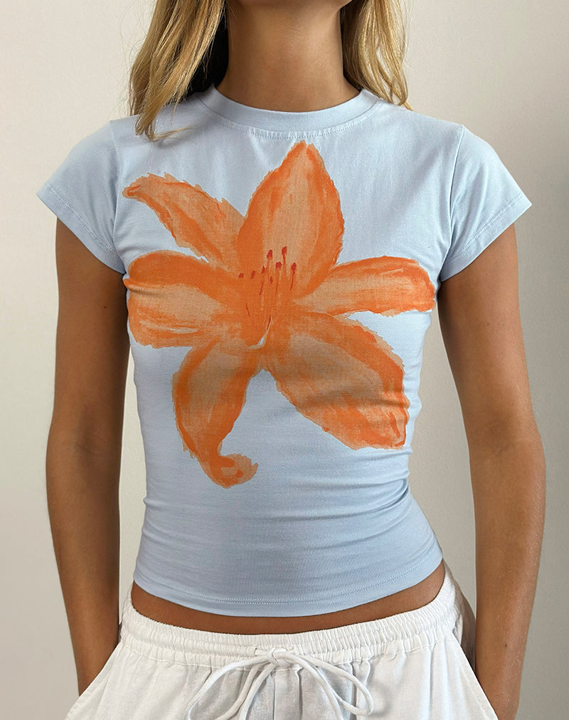 Tiona T-shirt in blauw met oranje geverfde bloem