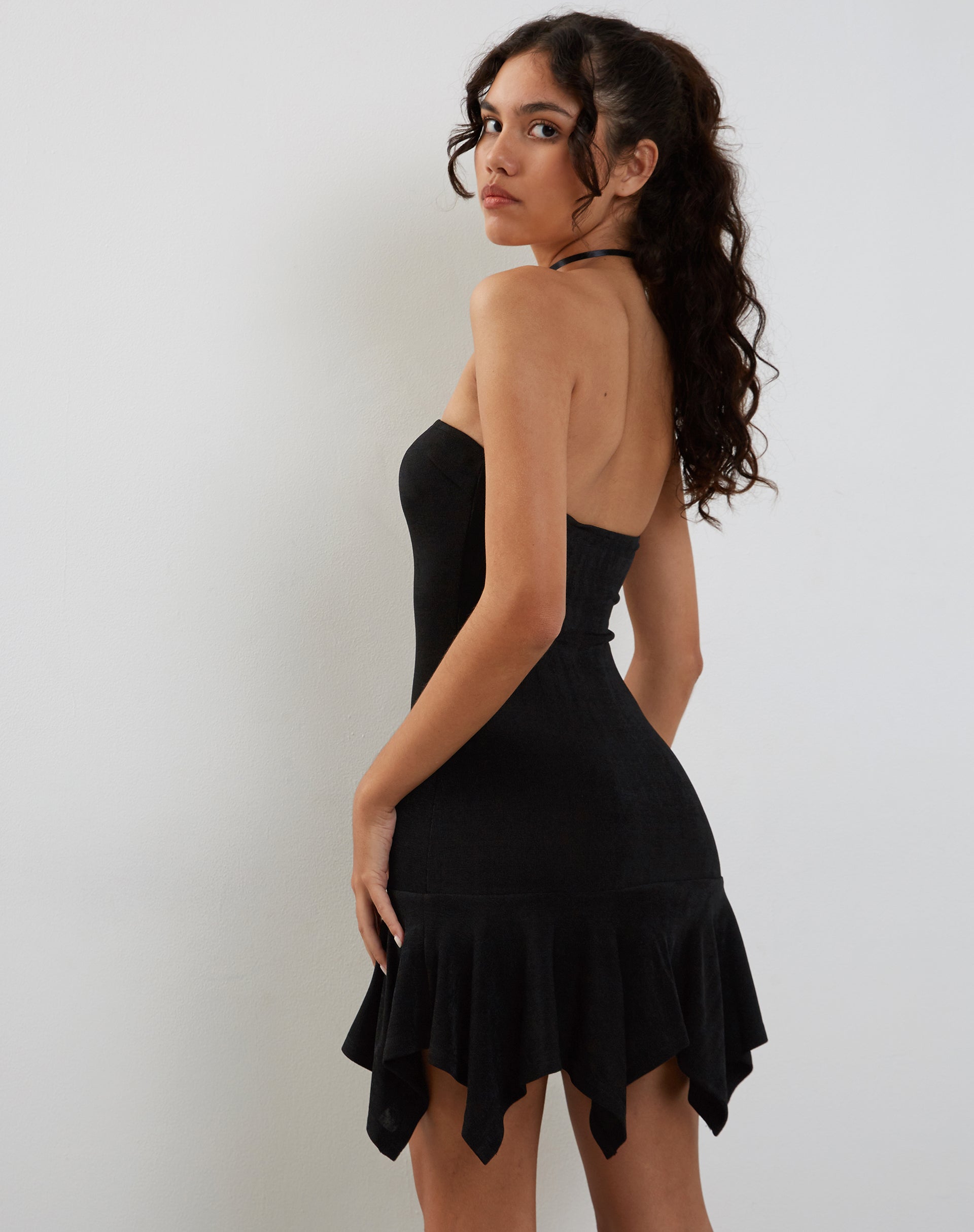 Afbeelding van Towina Bandeau Slinky Mini Jurk in Zwart