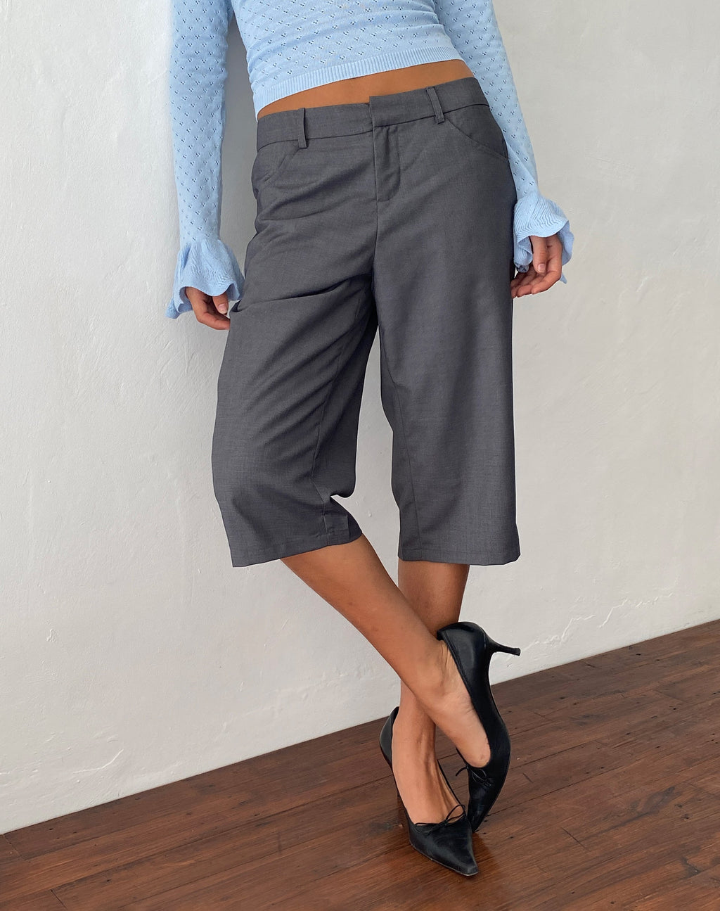 Tuni Capri Broek in Getailleerd Grijs