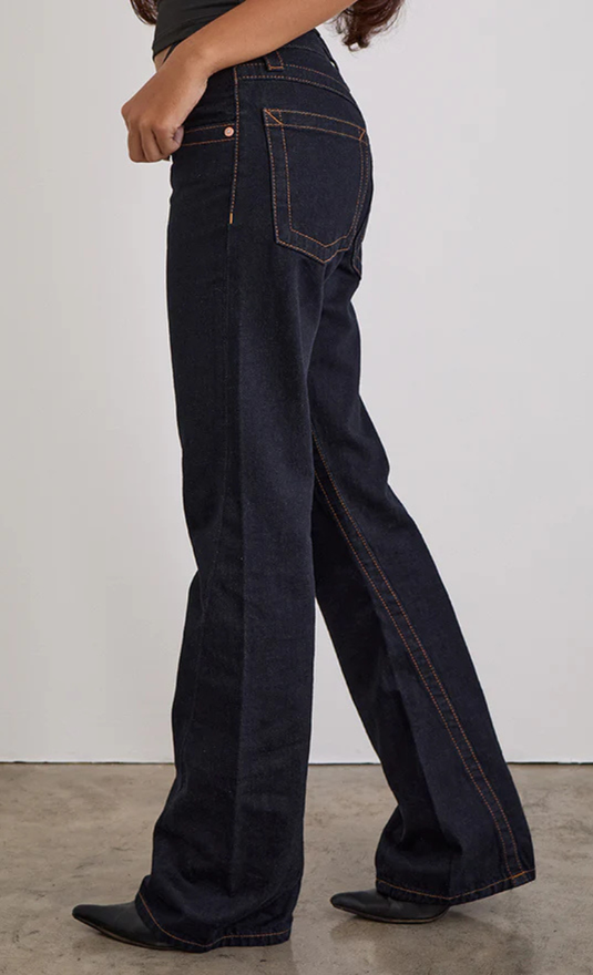 Laag uitgesneden gedraaide naad