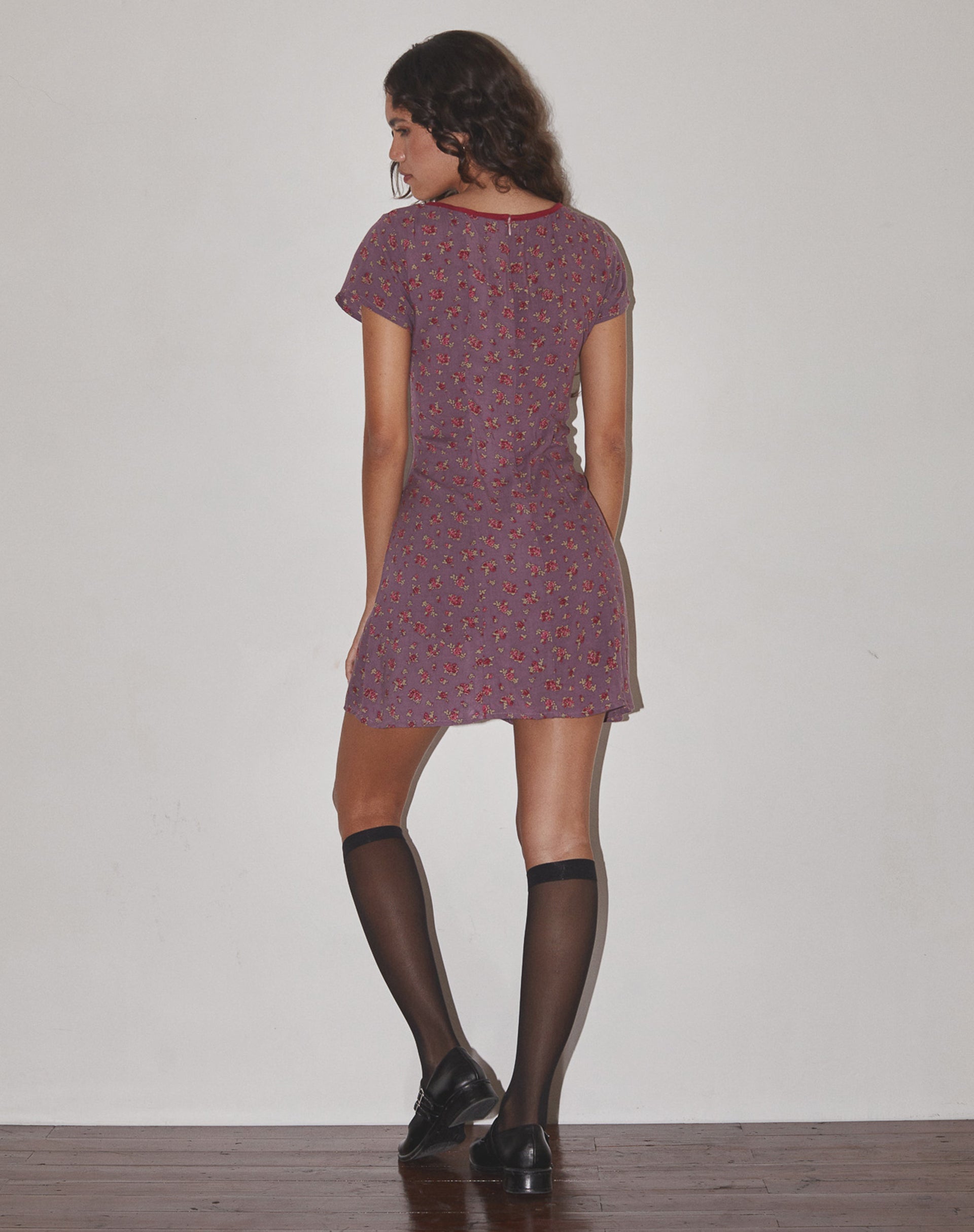 Afbeelding van Vaiso Mini Dress in Flowing Rose Dieppaars