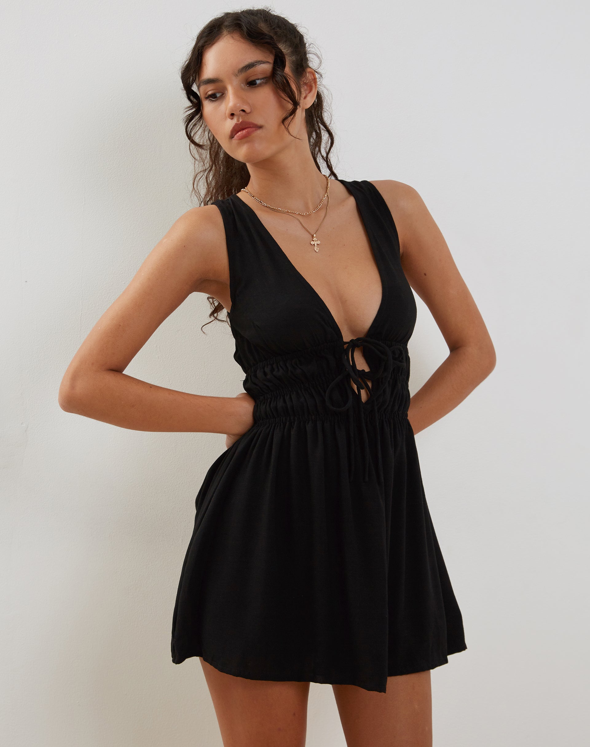 Afbeelding van Valhala Front Tie Mini Dress in Zwart