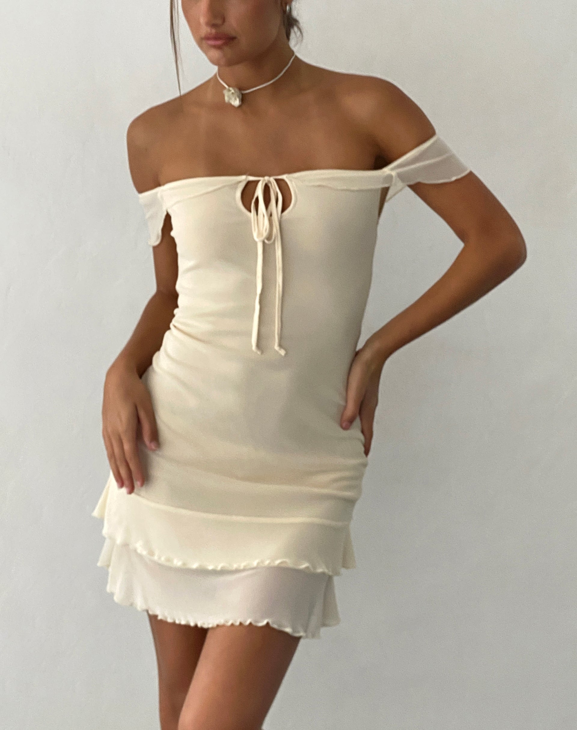 Afbeelding van Valory Bardot Mini Jurk in Ivoor Mesh