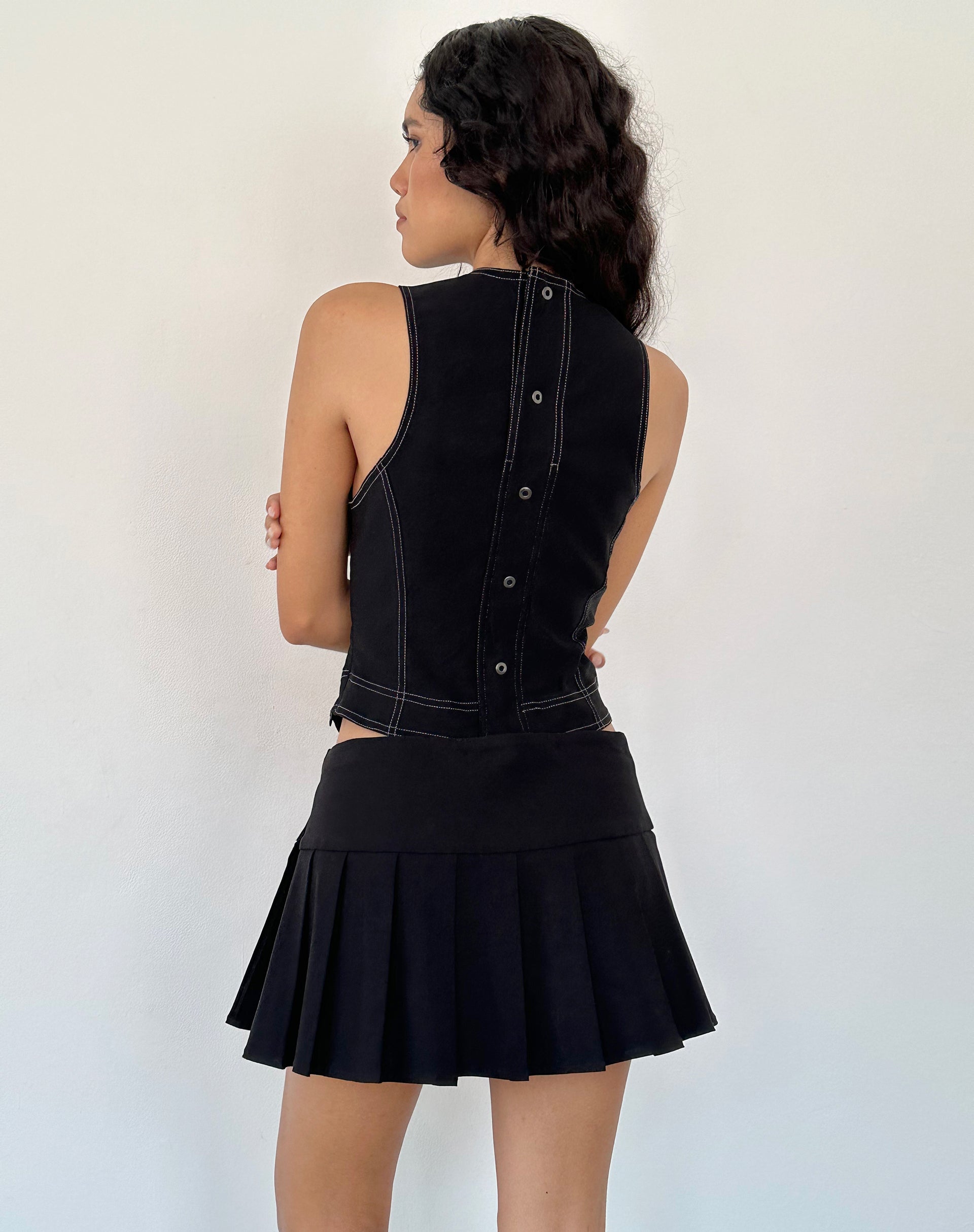 Afbeelding van Verbena Kanten Paneel Top in Zwart Tailoring