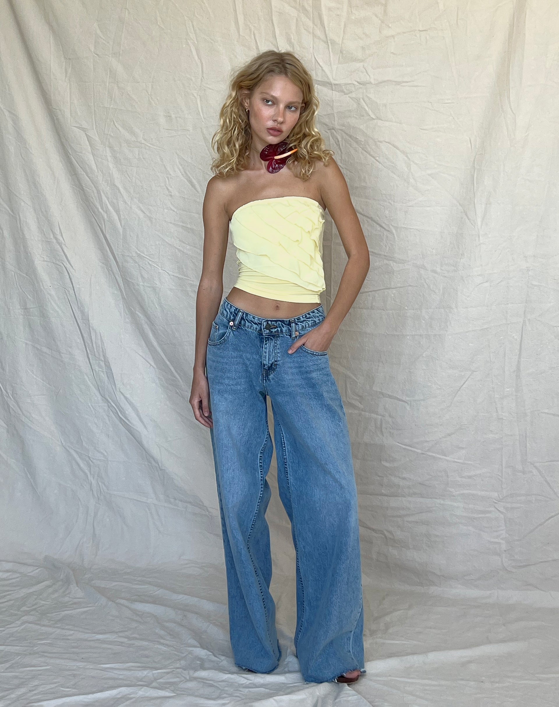 Afbeelding van Wayan Bandeau Top met ruches in lichtgeel