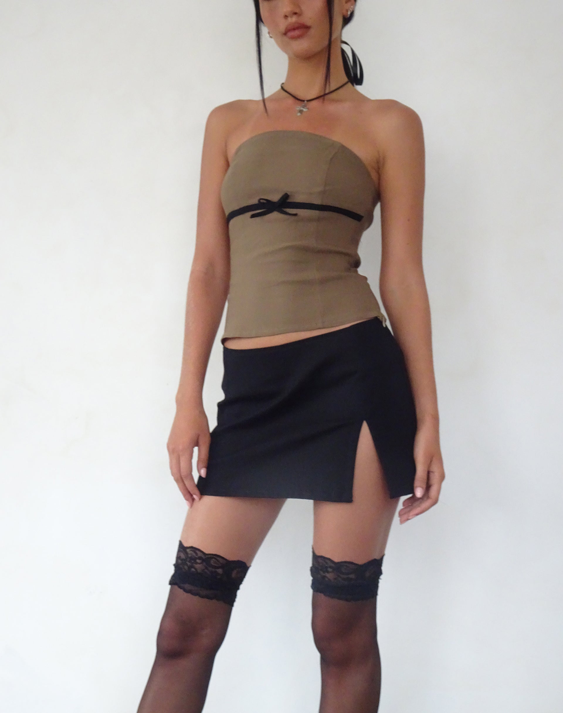 Afbeelding van Woyla Bandeau Top in Coco met zwarte strik