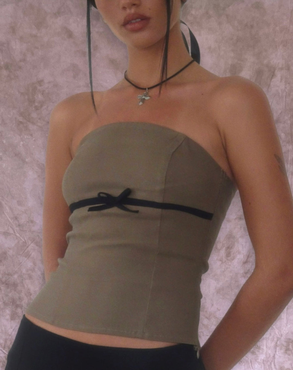 Woyla Bandeau Top in Coco met zwarte strik