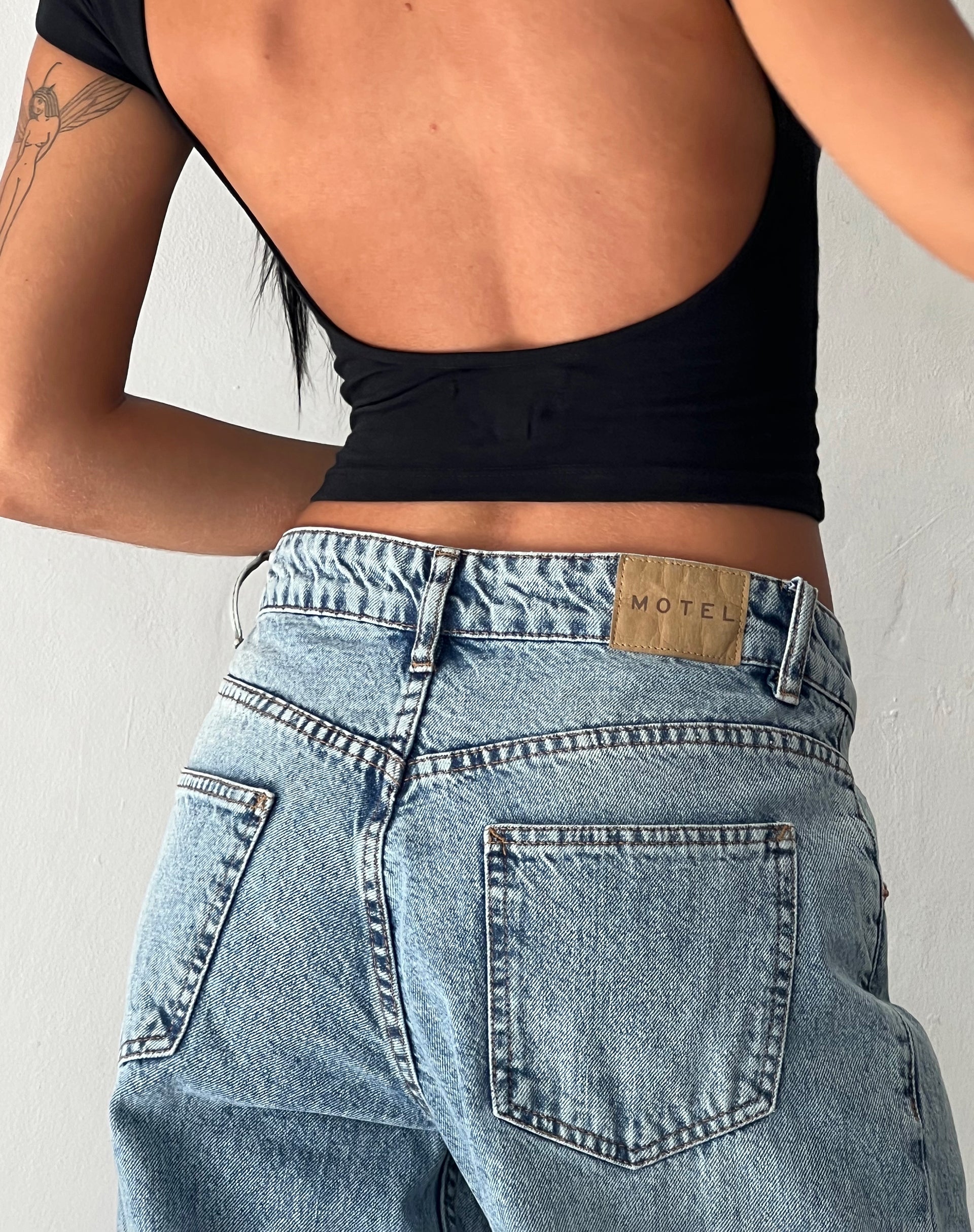 Afbeelding van Roomy Extra Wide Low Rise Jeans in Vintage Blue Wash