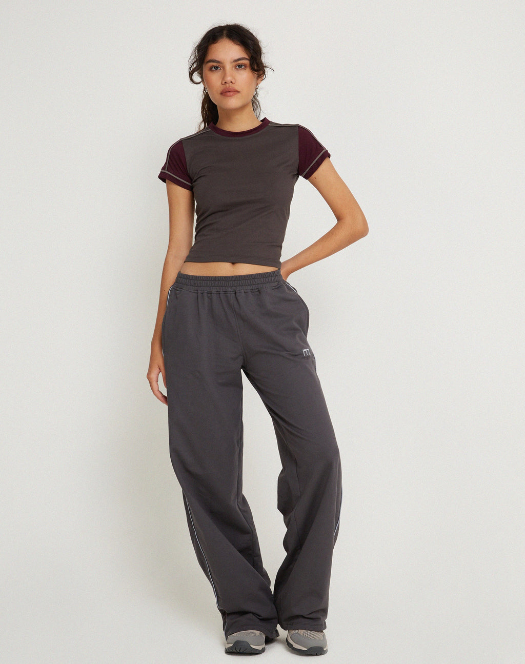 Sivan T-shirt in Beluga Oxblood Cloudburst