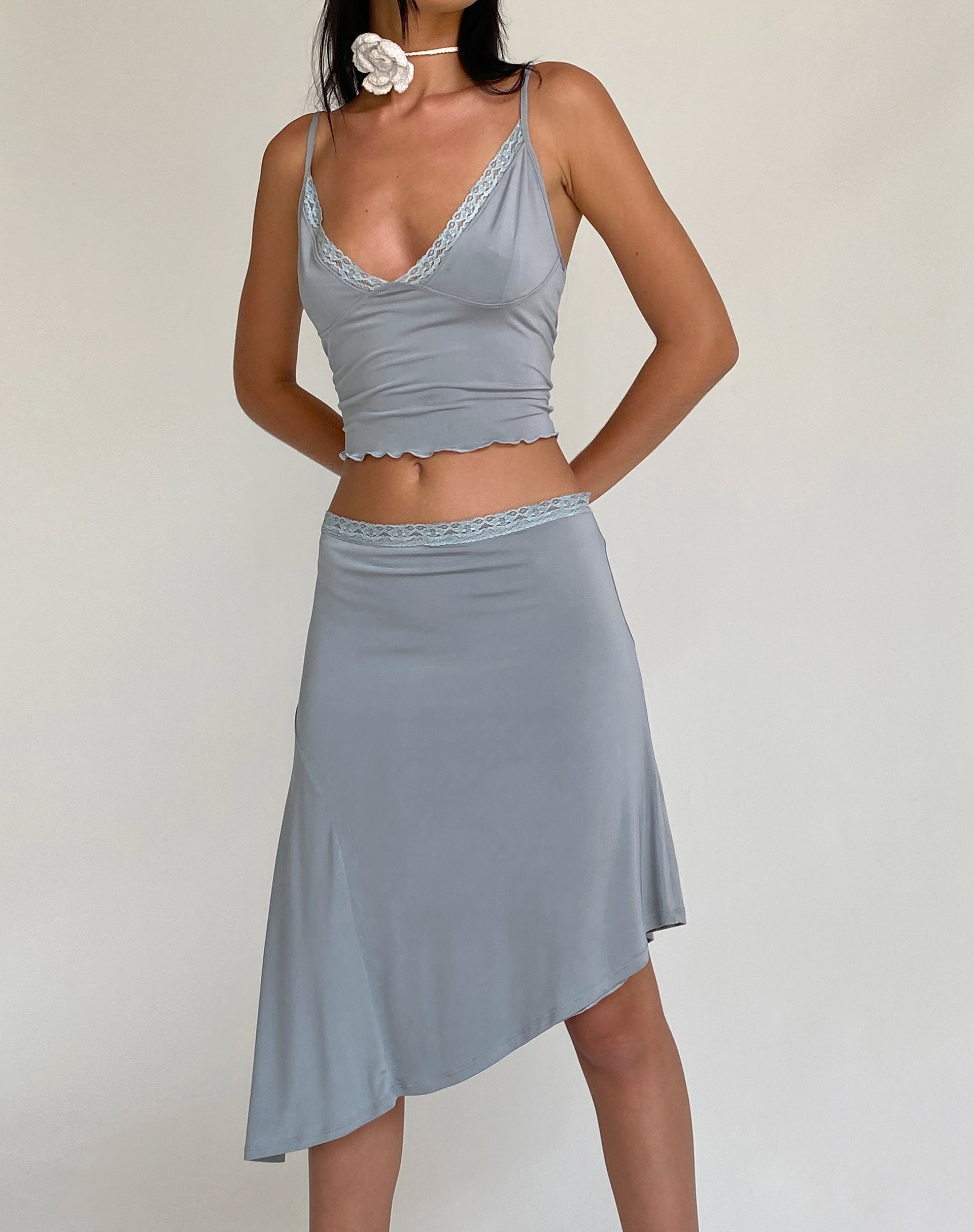Afbeelding van Drew Asymmetrische Midirok in Slinky Grey