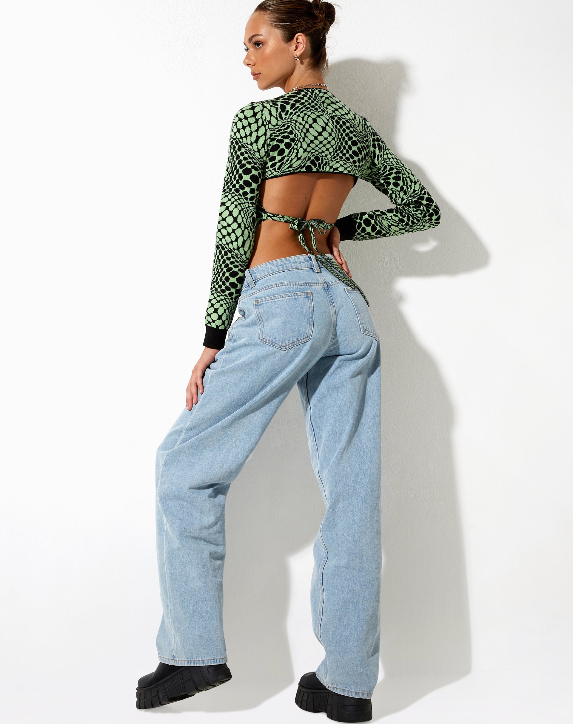 Afbeelding van Youta Crop Top in Geo Polka Arcadian Green