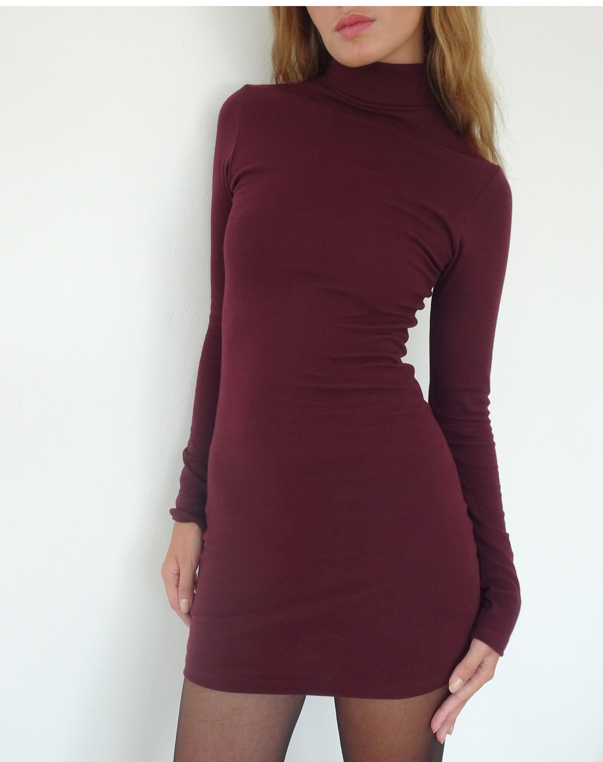 Afbeelding van Yrion Bodycon Mini Jurk met Schildpadhals in Bourgondië