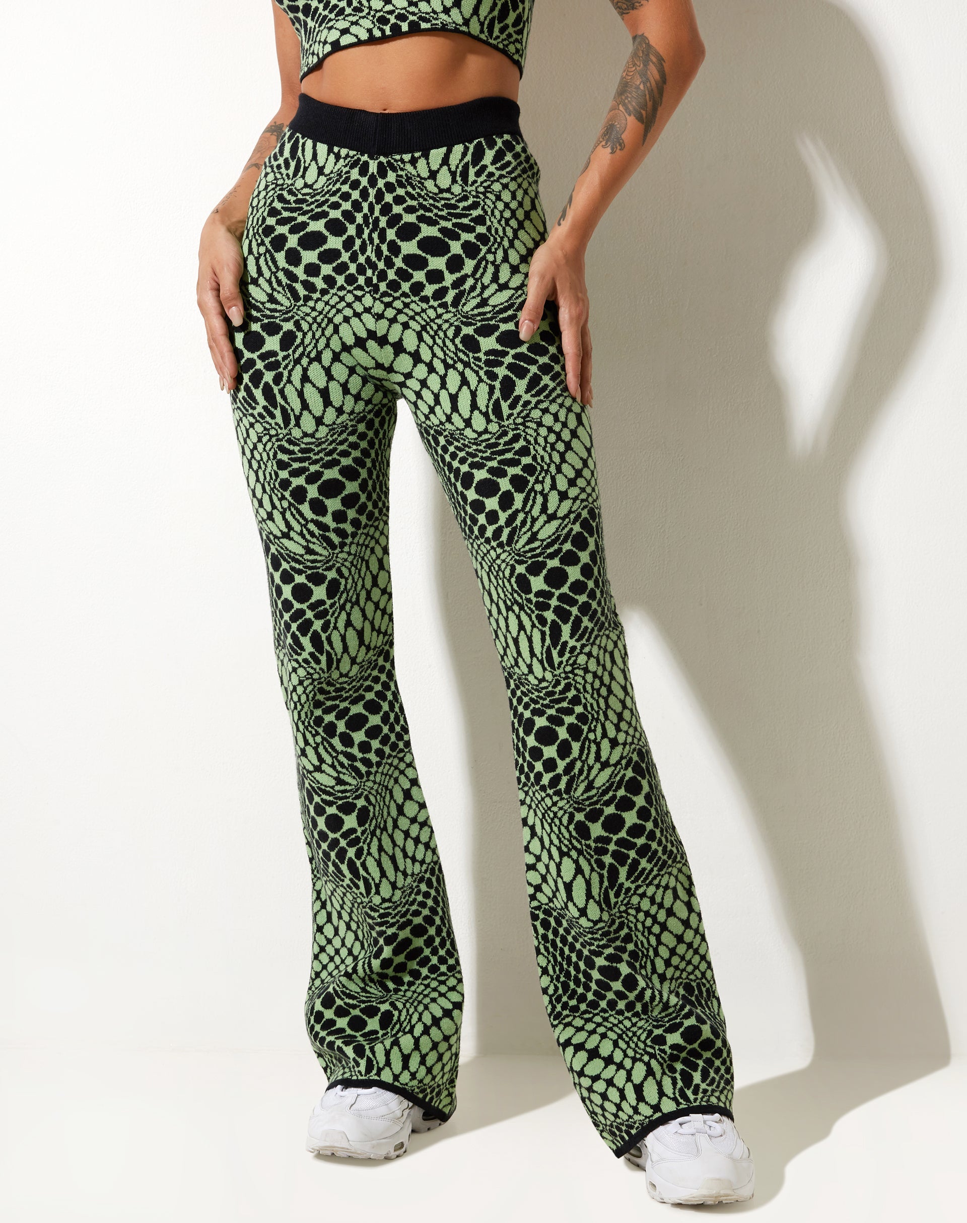 Afbeelding van Yuana broek in Geo Polka Arcadian groen