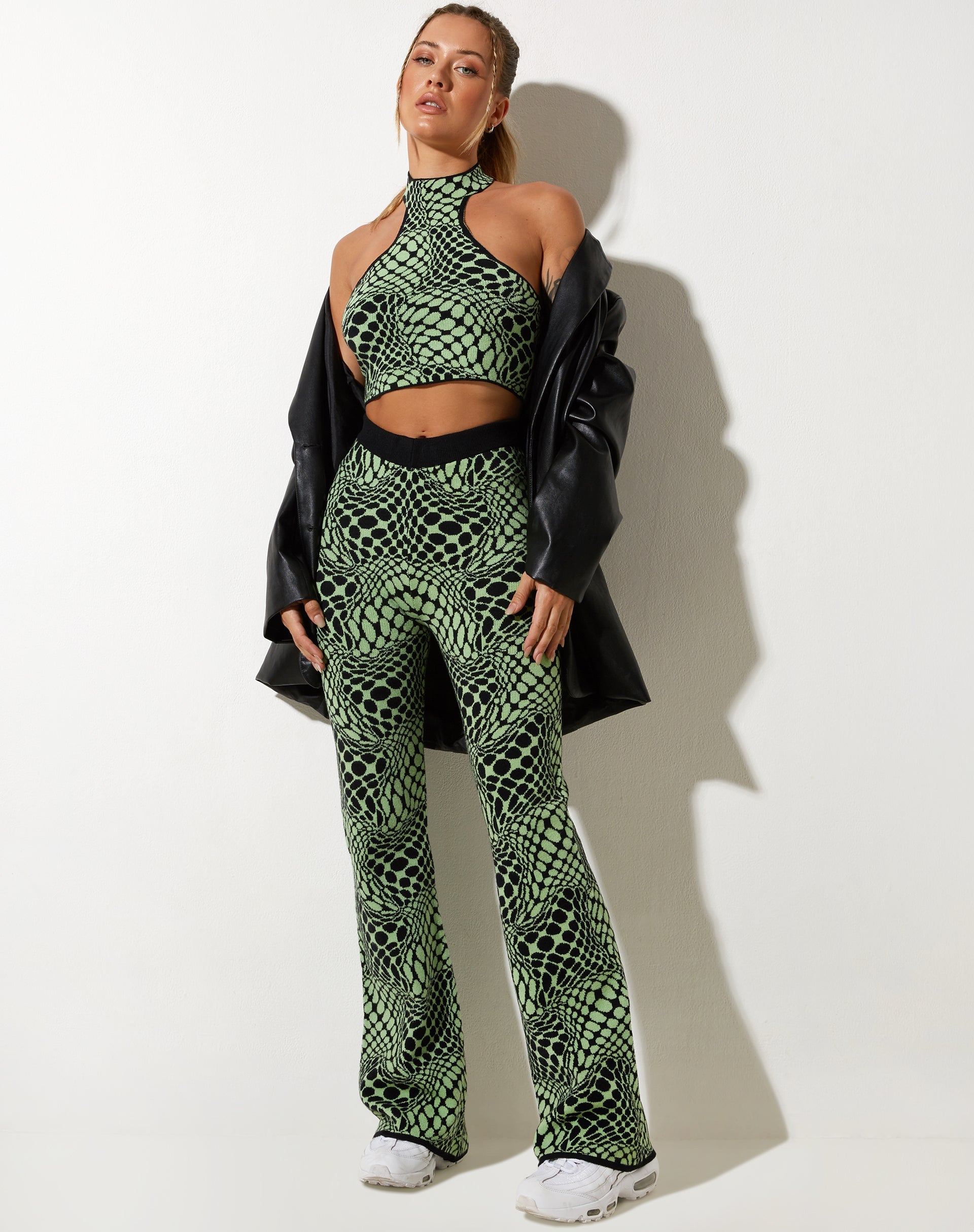 Afbeelding van Molisa Crop Top in Geo Polka Arcadian Green