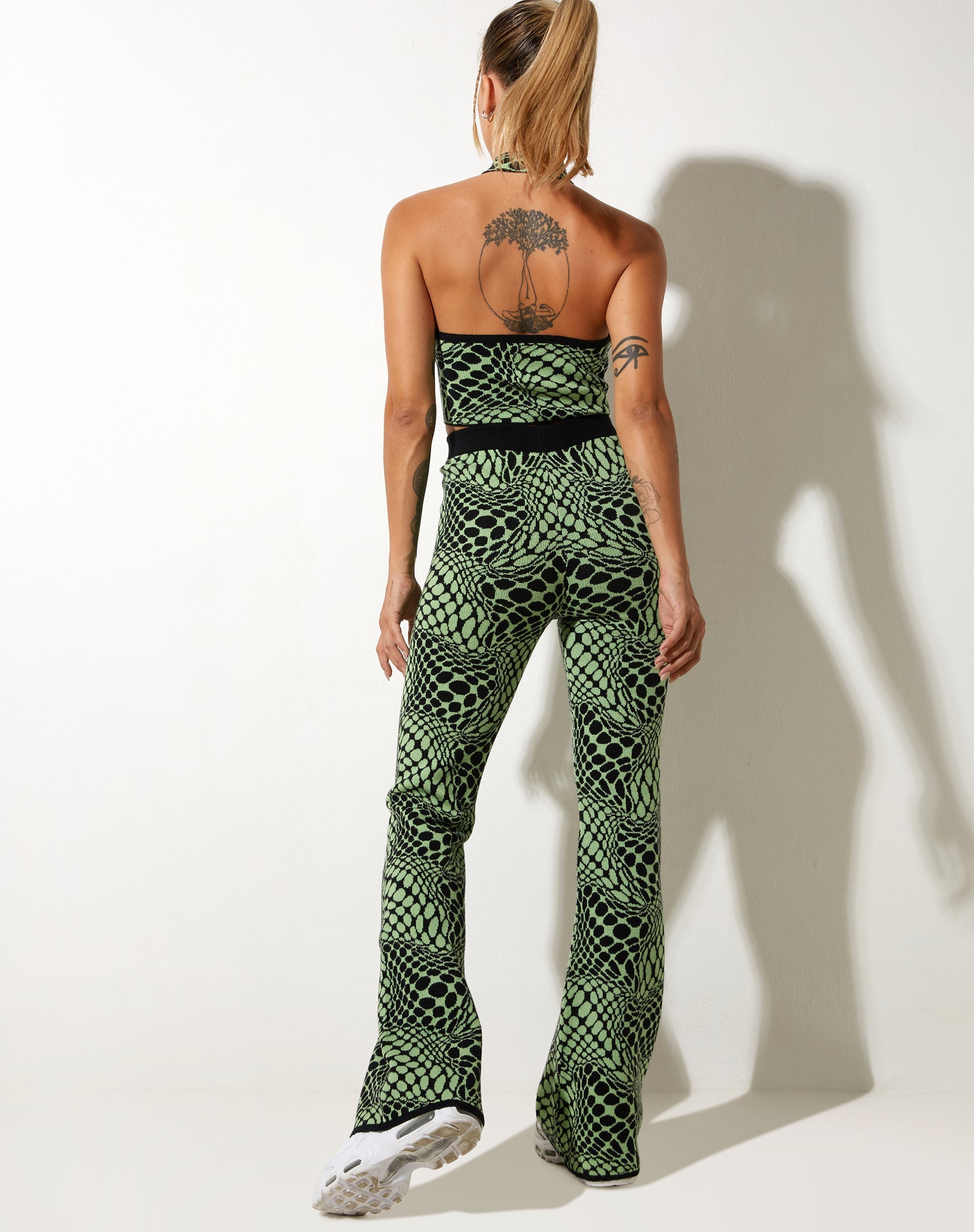 Afbeelding van Molisa Crop Top in Geo Polka Arcadian Green