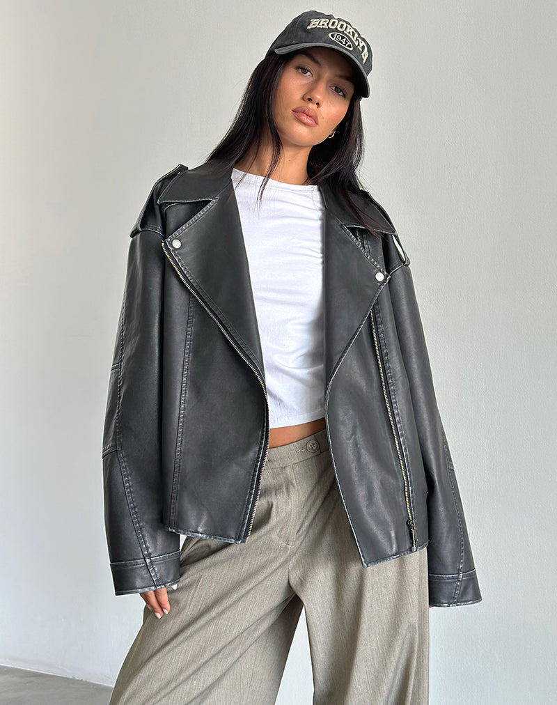 Zebbie Distressed PU Biker Jacket in Zwart