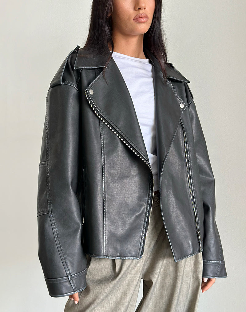Zebbie Distressed PU Biker Jacket in Zwart