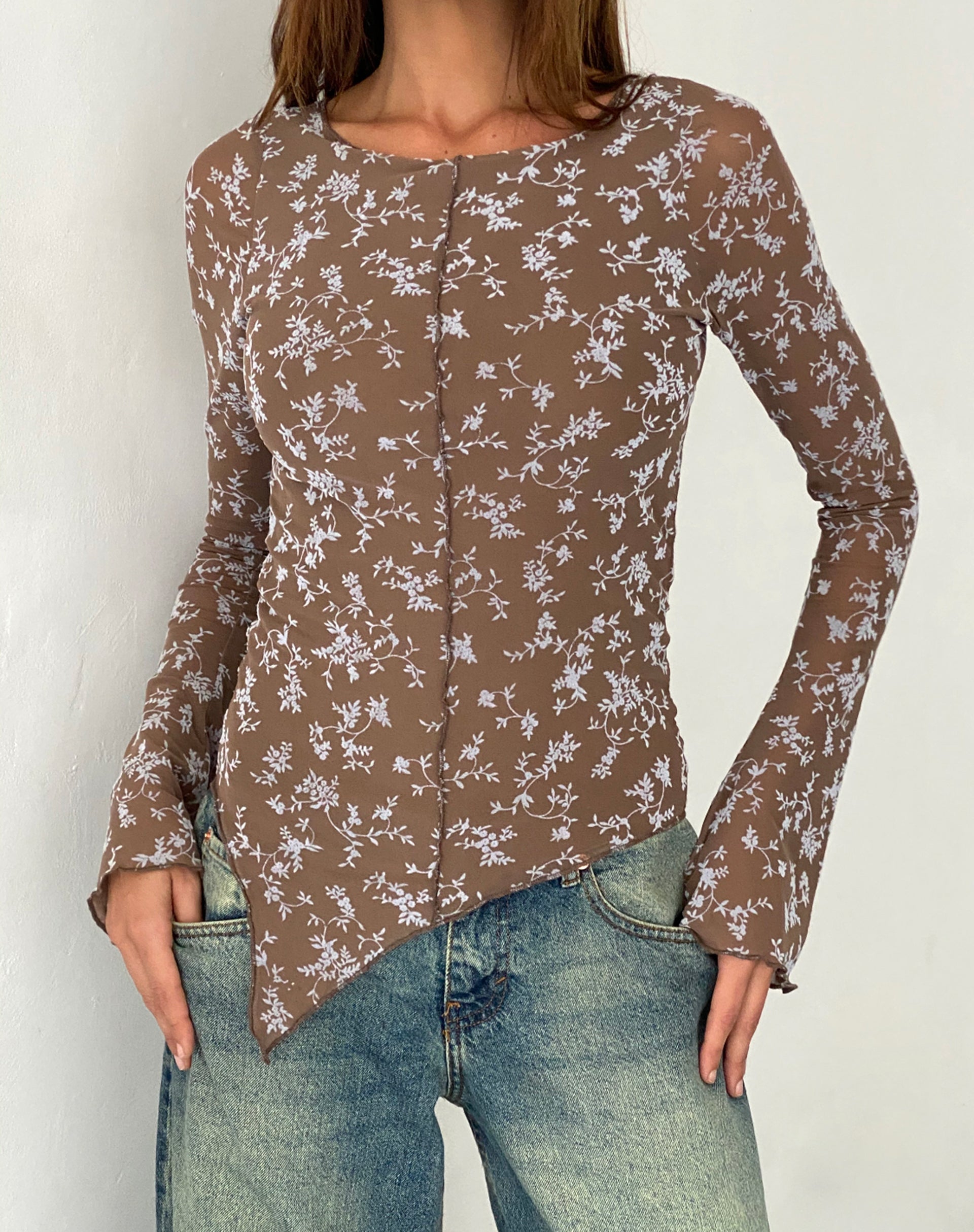 Afbeelding van Zest Mesh Long Sleeve Top in Botanist Flock Dark Taupe