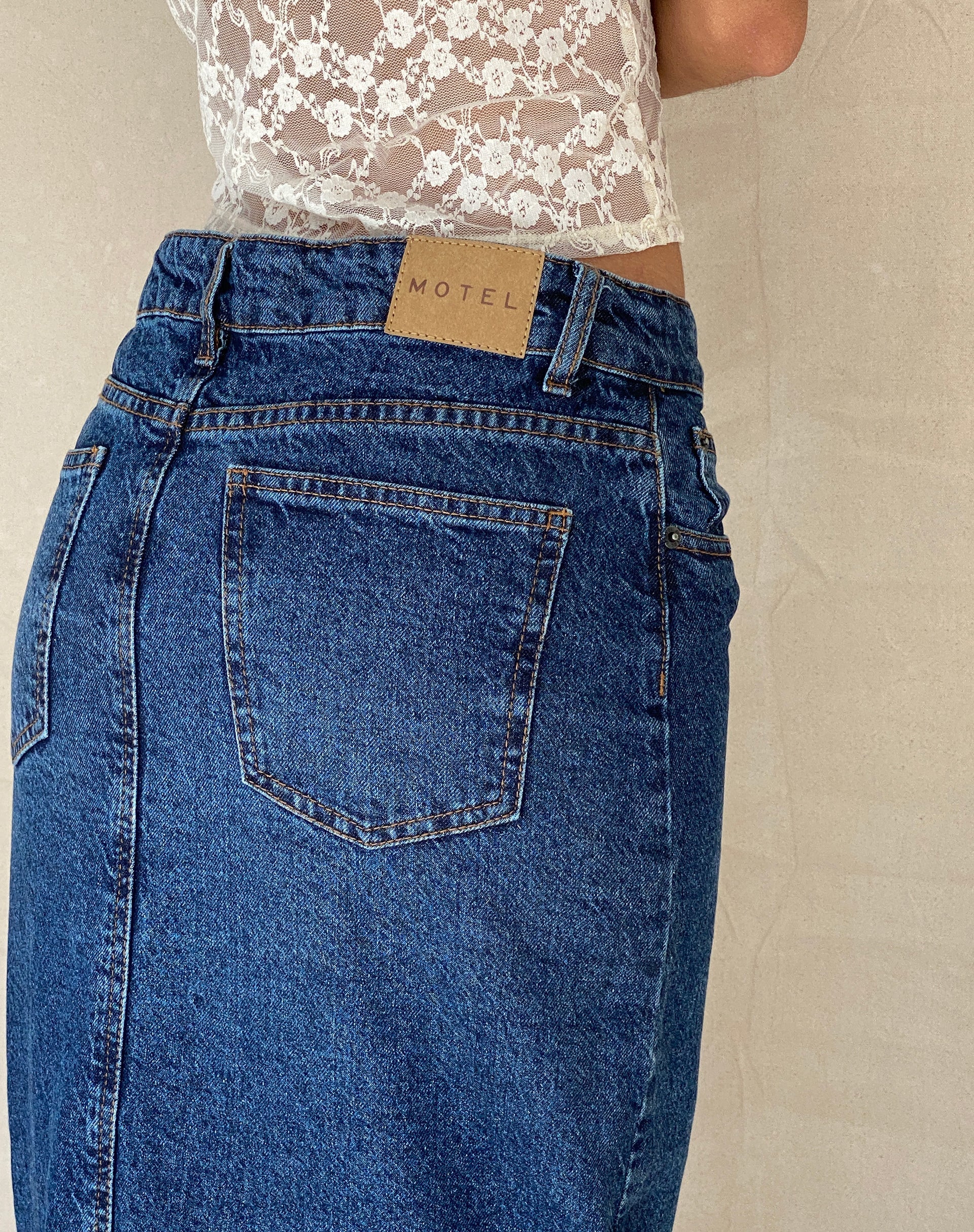 Afbeelding van Low Rise Denim Maxi Skirt in Mid Blue Used