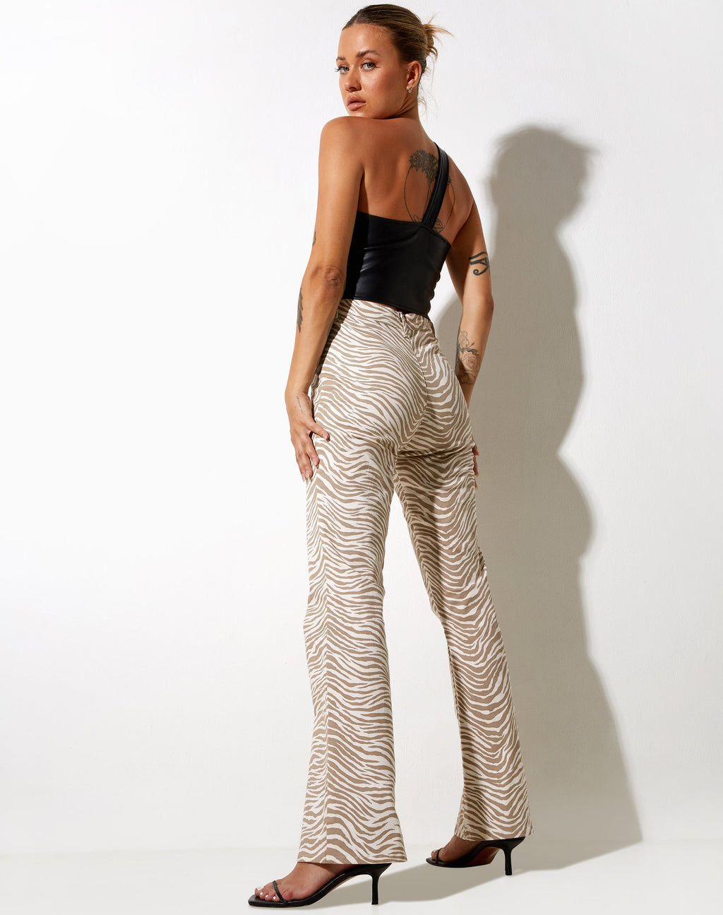 Zoven flare broek in ton-sur-ton zebra