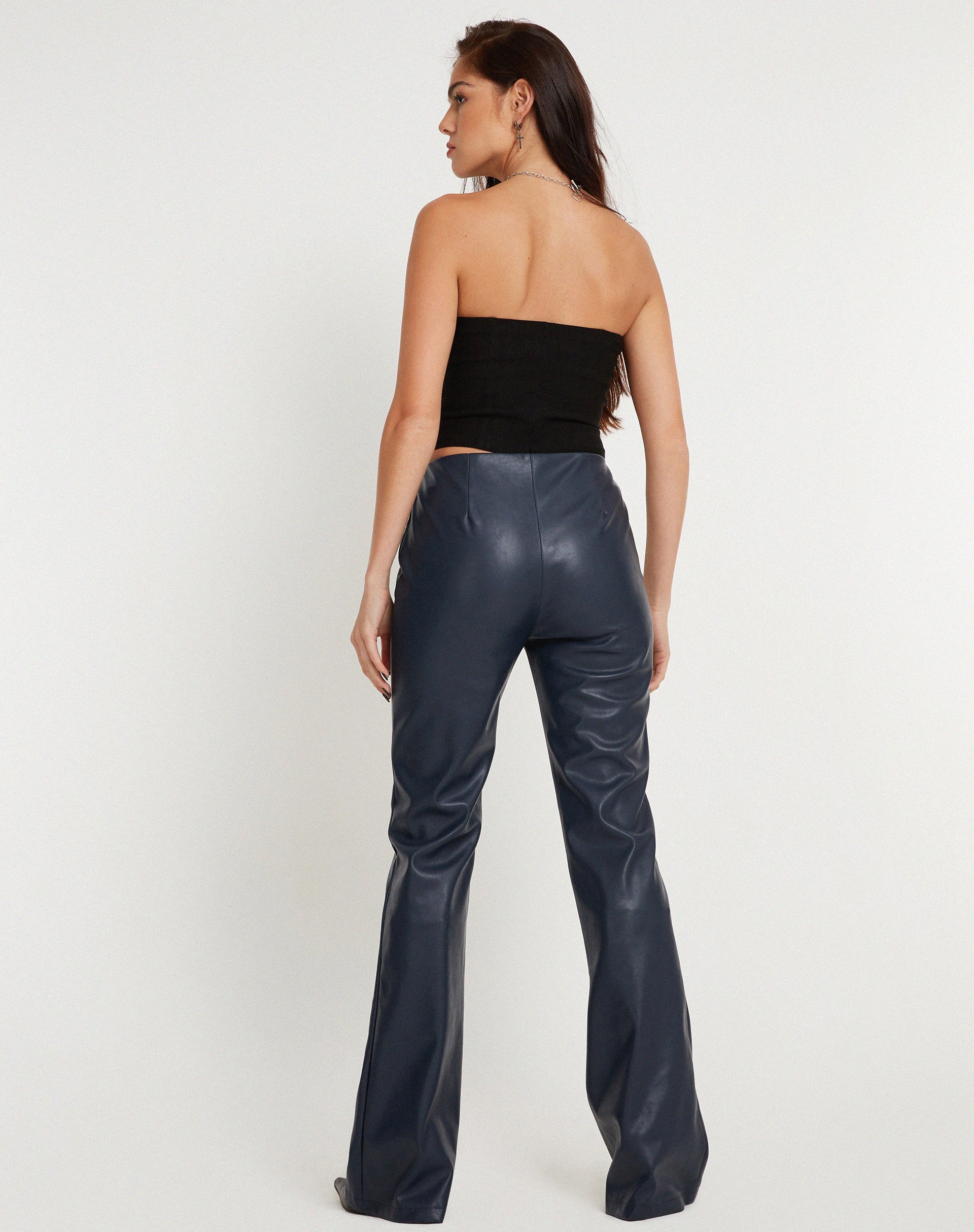 Afbeelding van Zyanna Flare Broek in PU Dark Navy