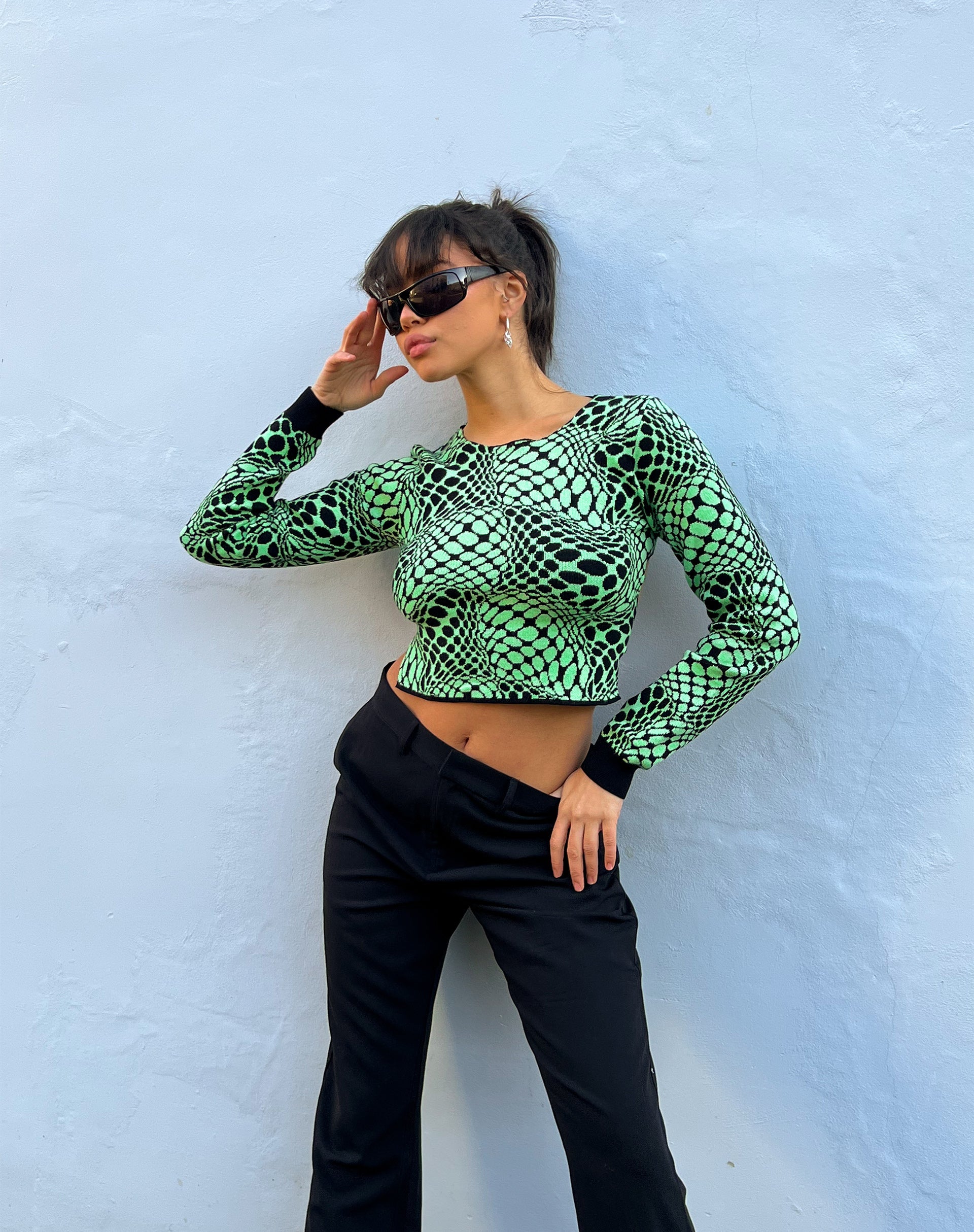 Afbeelding van Youta Crop Top in Geo Polka Arcadian Green