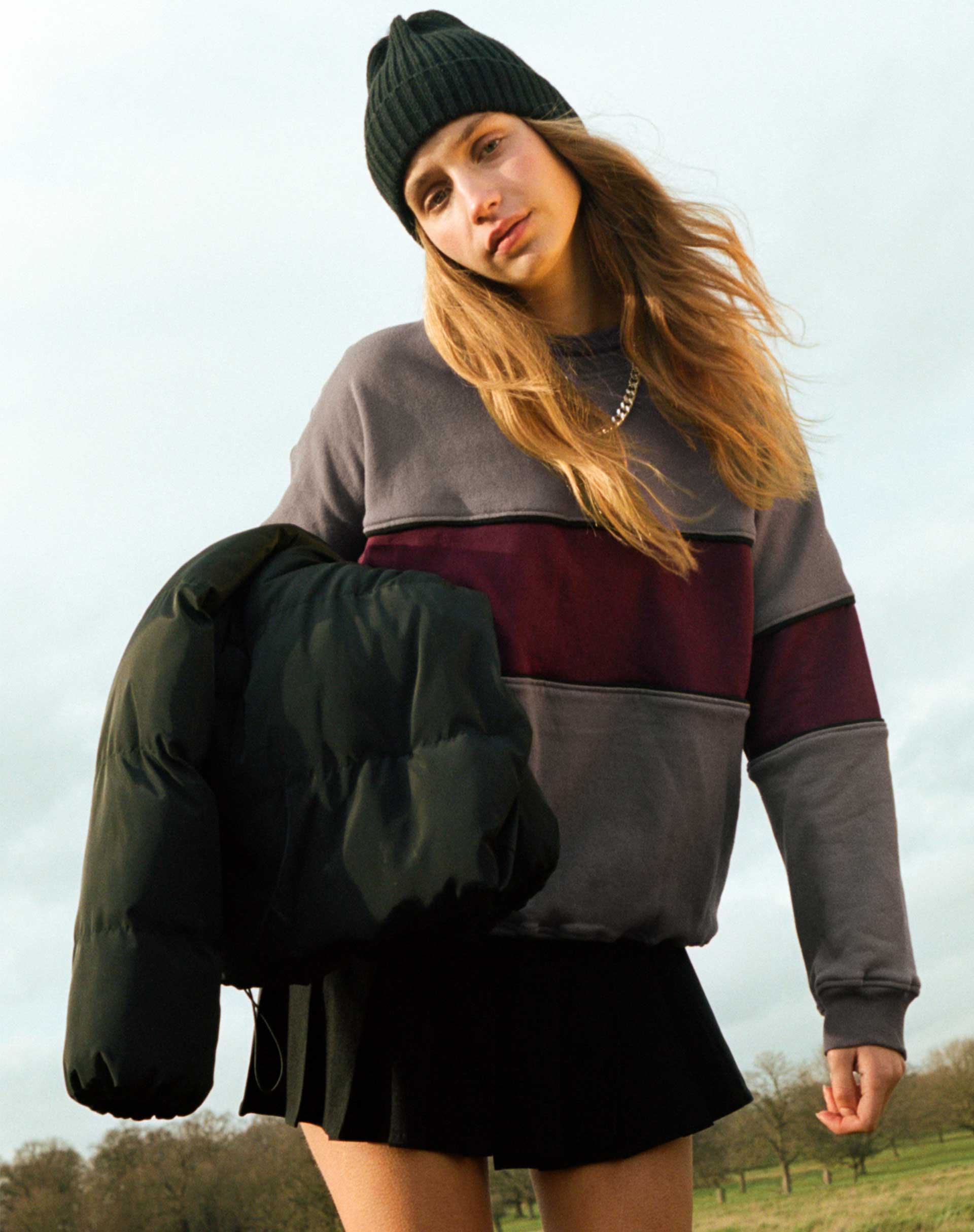 Afbeelding van Samara Sweatshirt in Cloudburst Oxblood Zwart