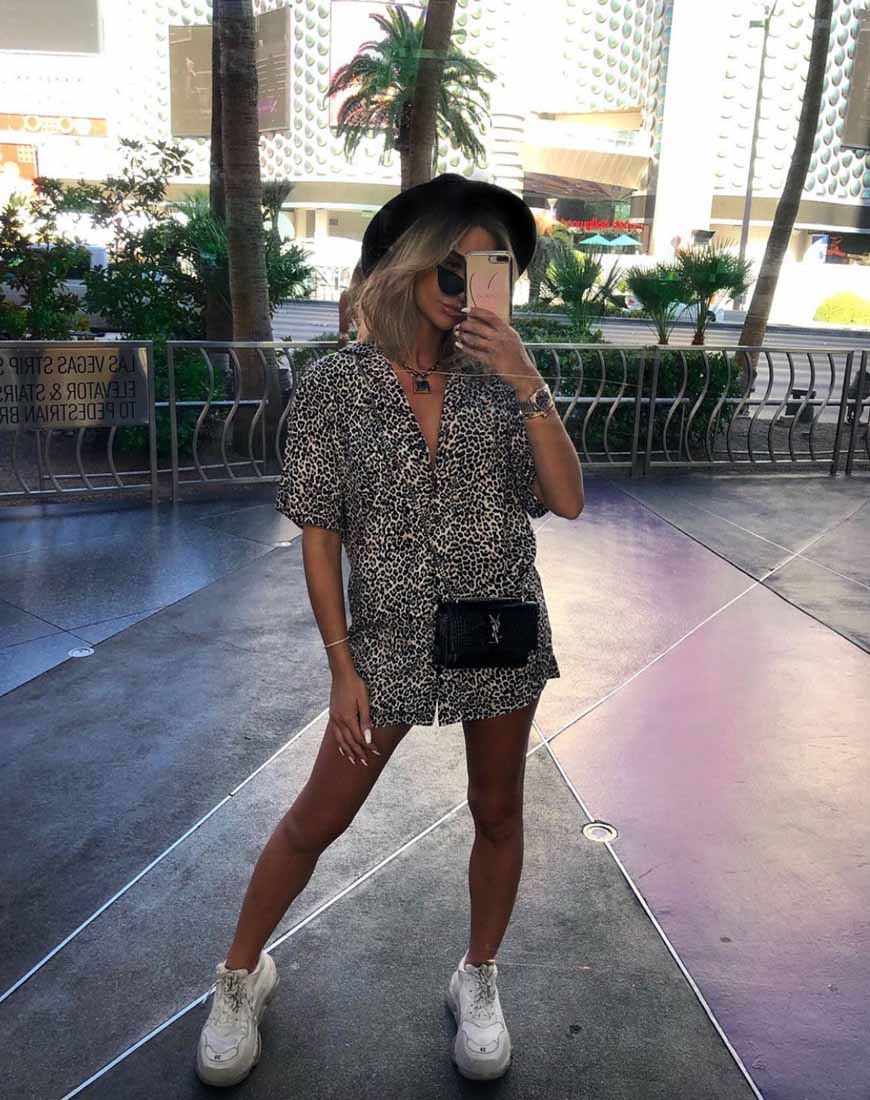 Afbeelding van Fresia Mini Dress in Bruin Rar Leopard