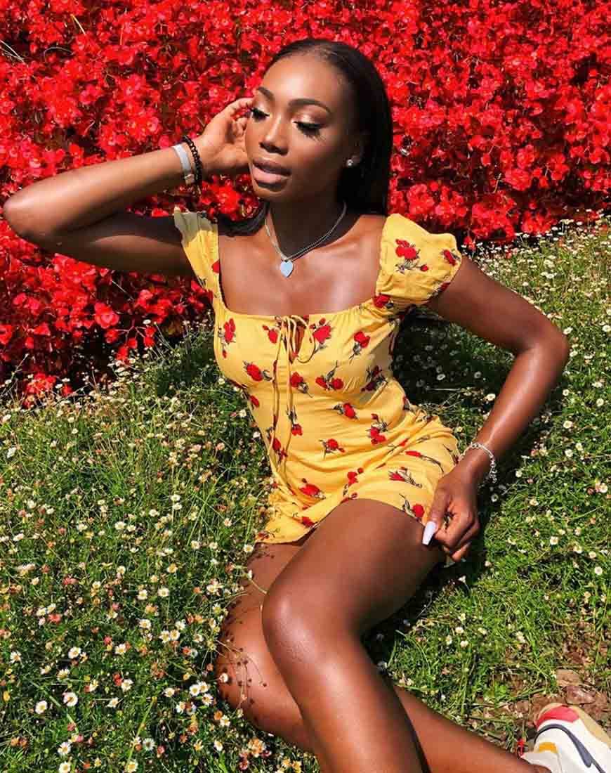 Afbeelding van Gaval Mini Dress in Falling Rose Yellow