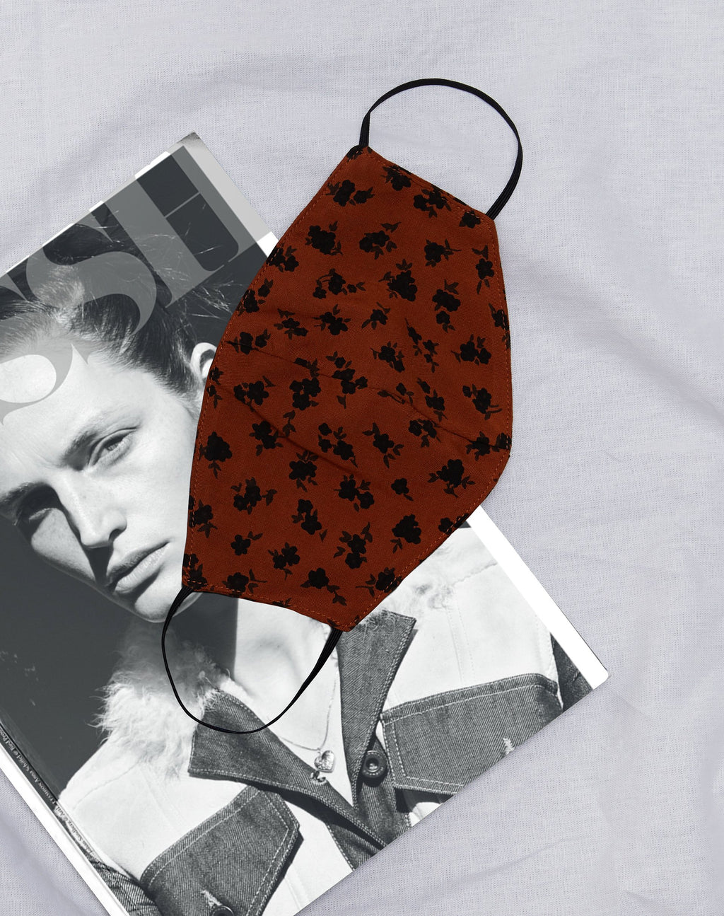 Gezichtsmasker in Dainty Daisy Bombay Brown